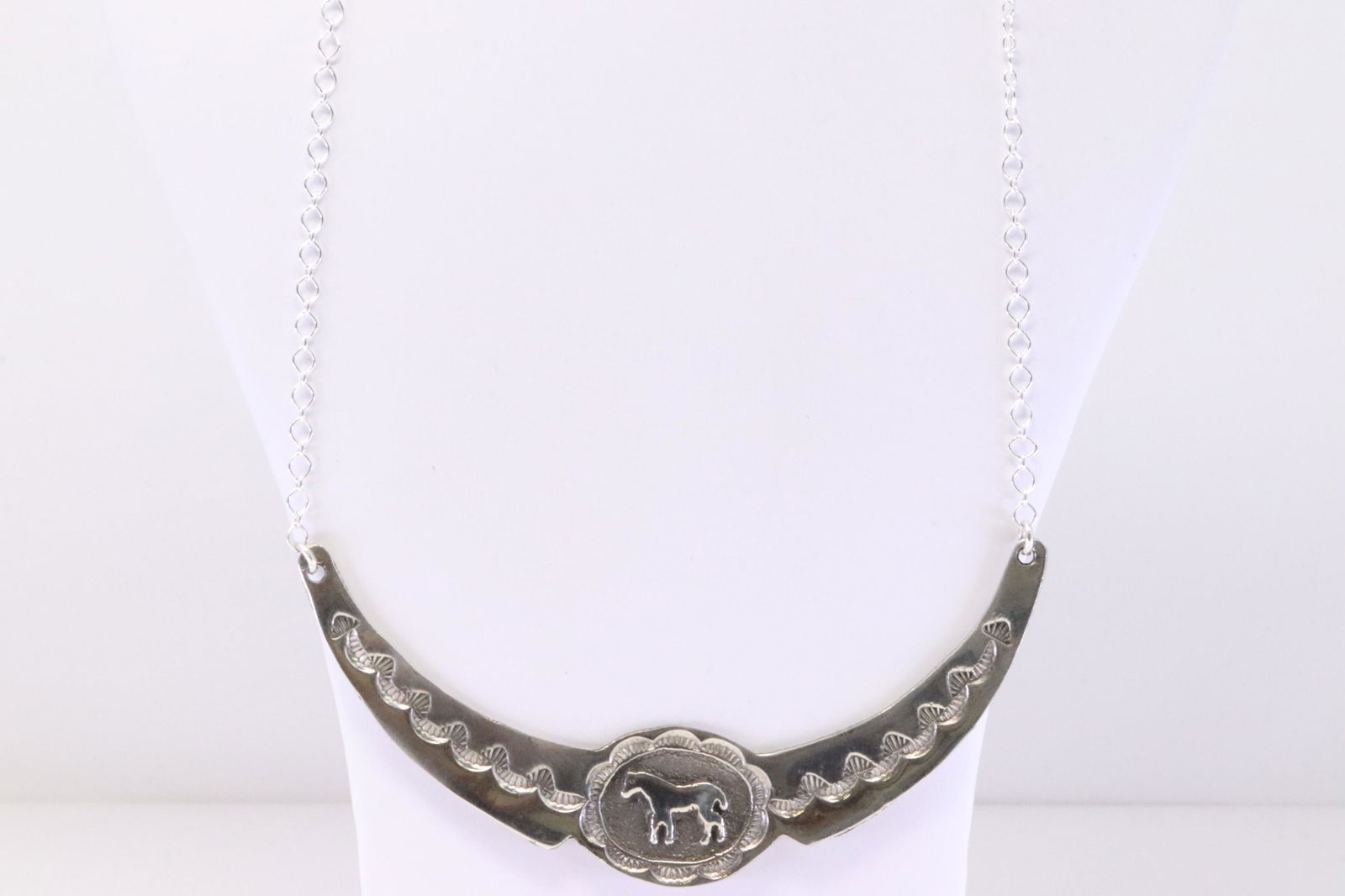 Native America Navajo Handmade Sterling Silver Horse Cuff Necklace By Emerso Kinsel. (1 of 4)