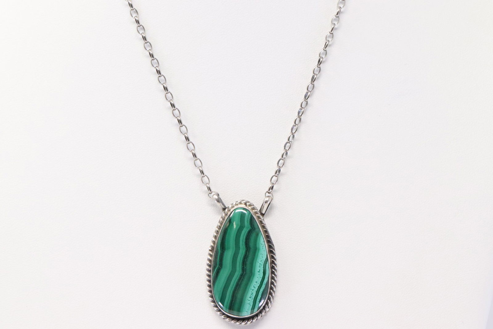 Native American Navajo Handmade Sterling Silver Green Malachite Stone Necklace By Robert Shakey. (1 of 4)