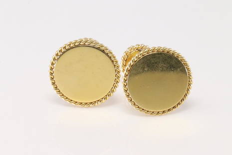 18Kt Yellow Gold Cuff Links Tiffany & Co.: 18Kt Yellow Gold Cuff Links Tiffany & Co. Cuff Links Tiffany & Co. Total weight: 8.80 Grams.