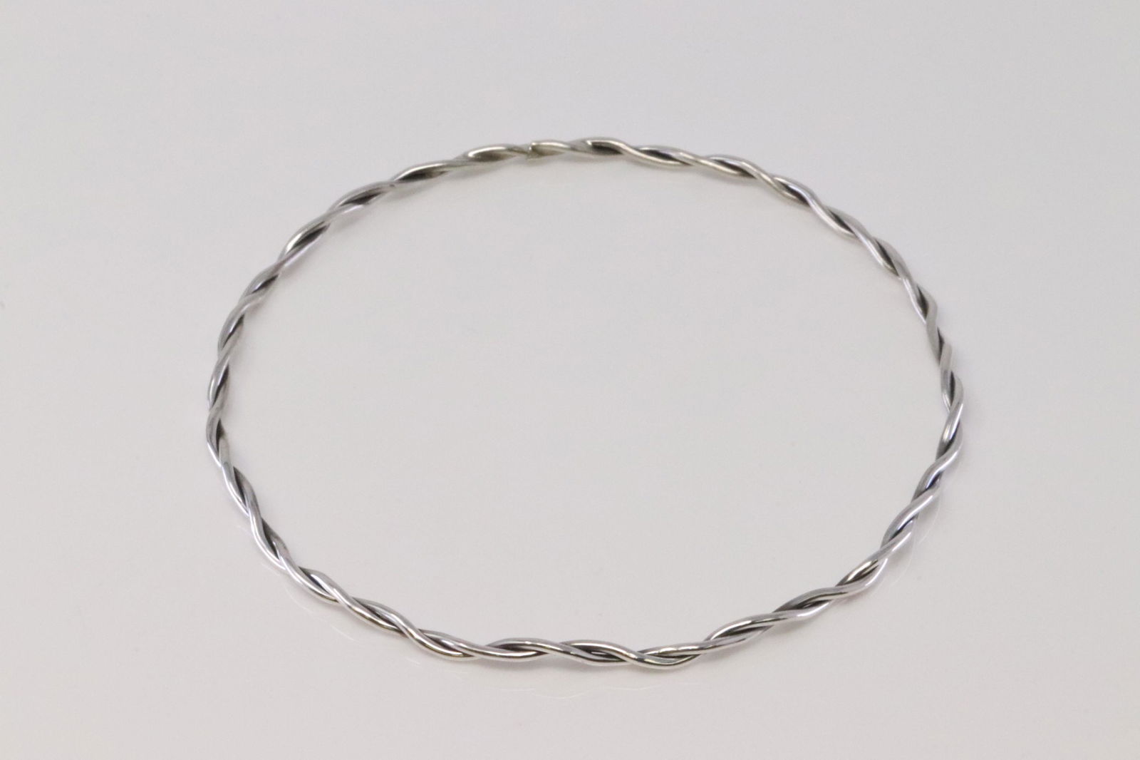 Native America Navajo Handmade Sterling Silver Solid Bangle Barcelet. (1 of 3)