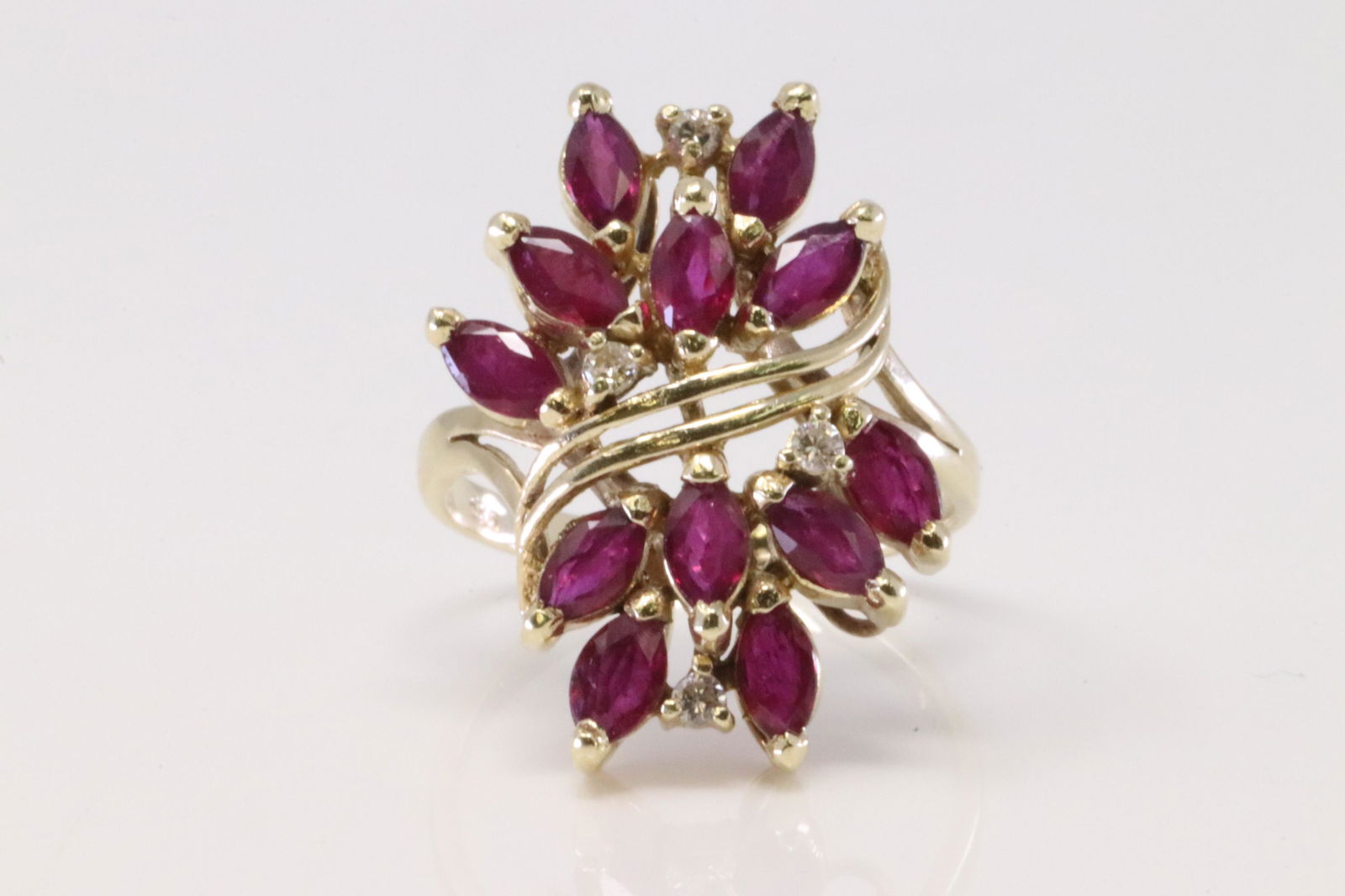 14Kt Yellow Gold Ruby / Diamond Ring. (1 of 2)