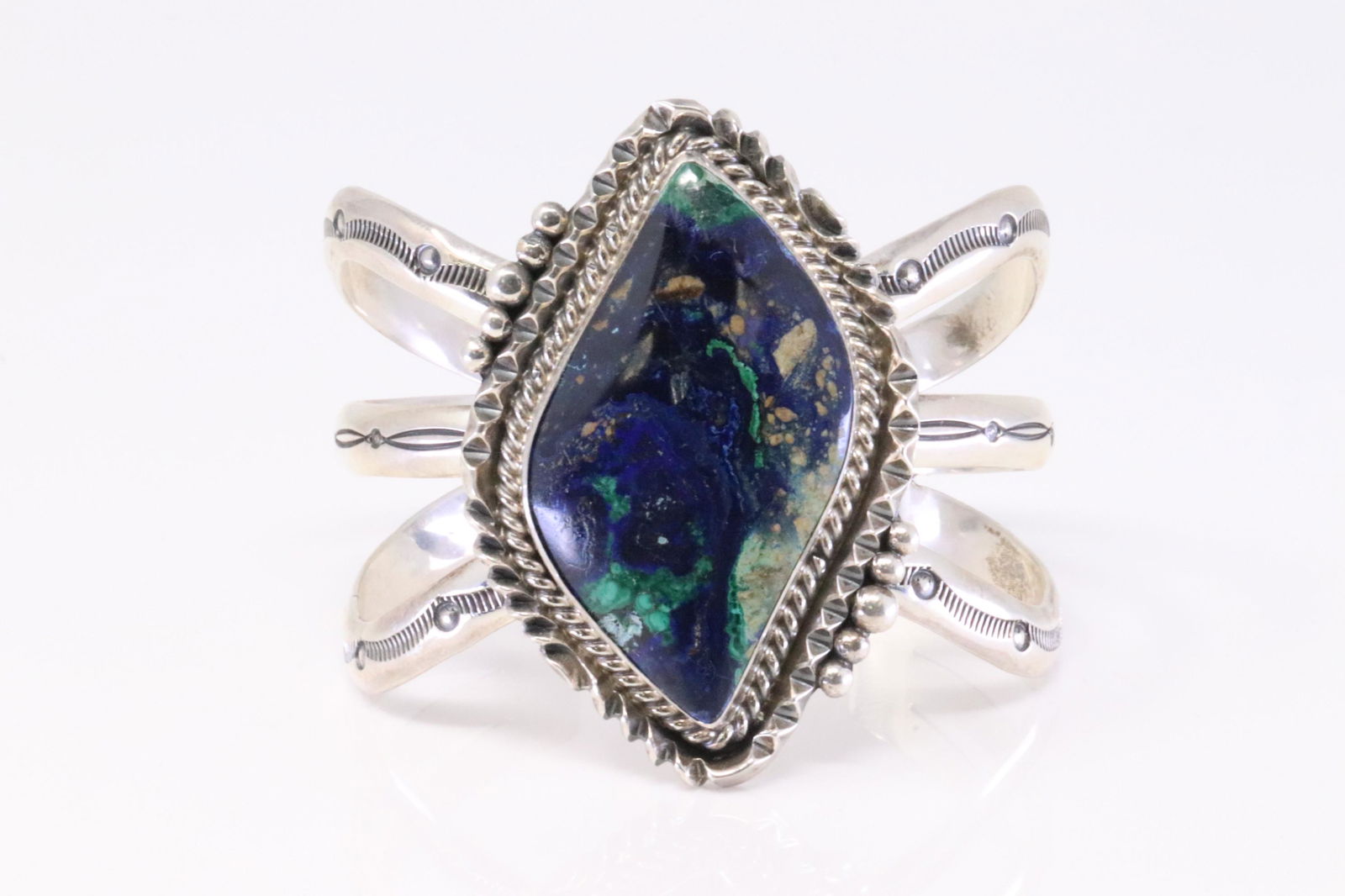 Native America Navajo Handmade Sterling Silver Azurite / Malachite Stone Bracelet By Raymond: This is a Native America Navajo Handmade Sterling Silver Azurite / Malachite Stone Bracelet By Raymond Delgarito.