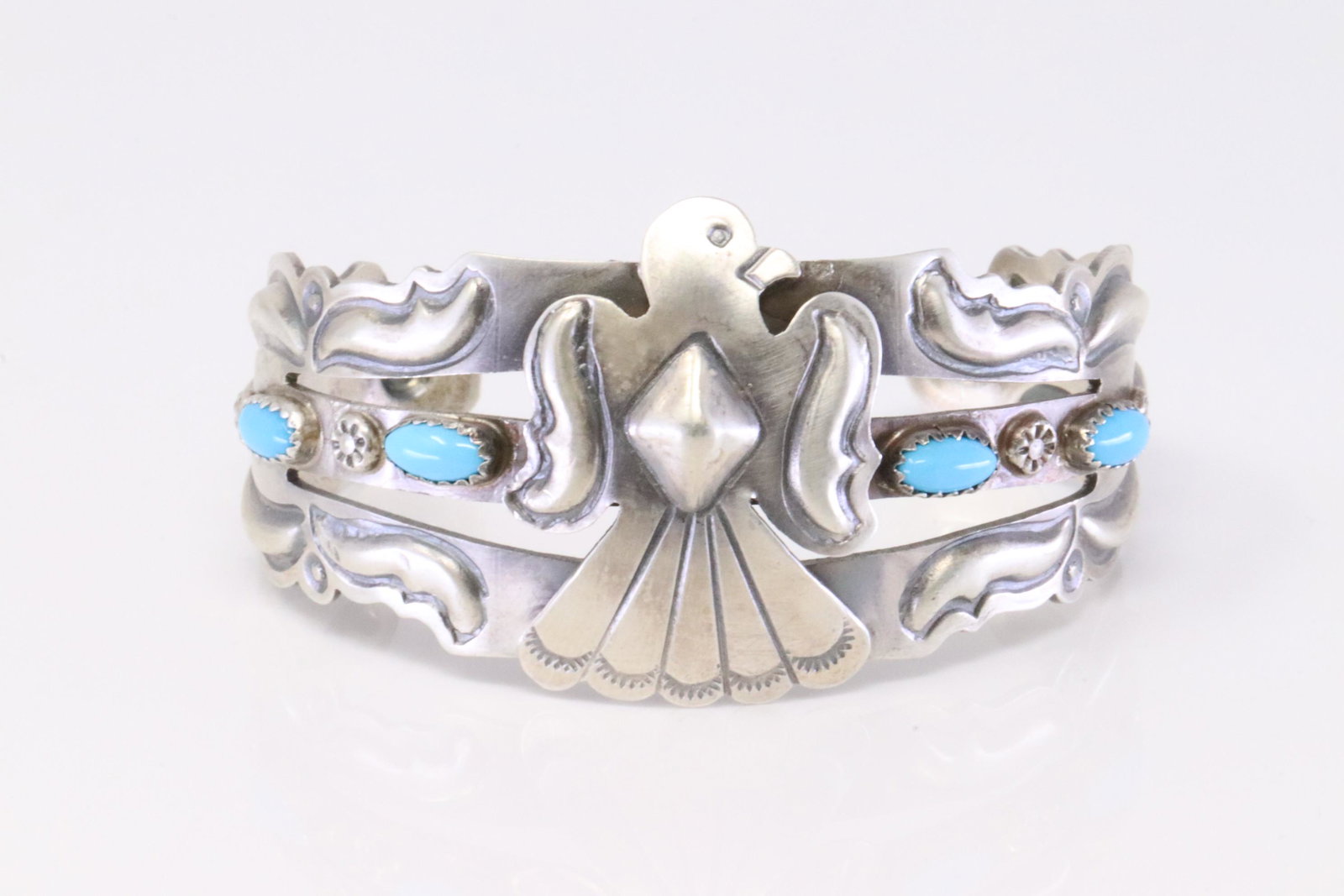 Native America Navajo Handmade Sterling Silver Turquoise Bird Bracelet By Tim Yazzie.: This is a Native America Navajo Handmade Sterling Silver Turquoise Bird Bracelet By Tim Yazzie.