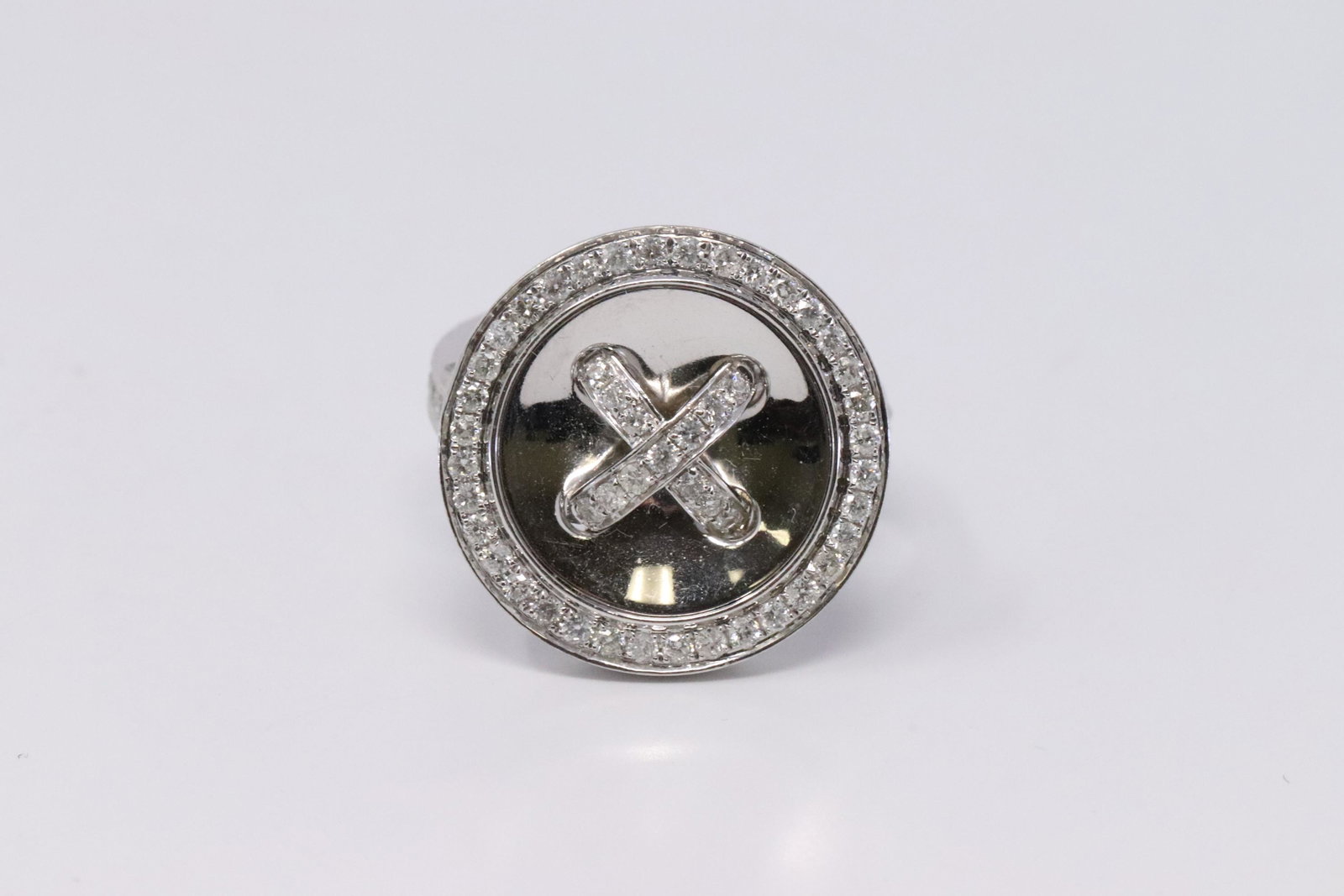 Gorgeous 14K White Gold Diamond Ring (1 of 4)