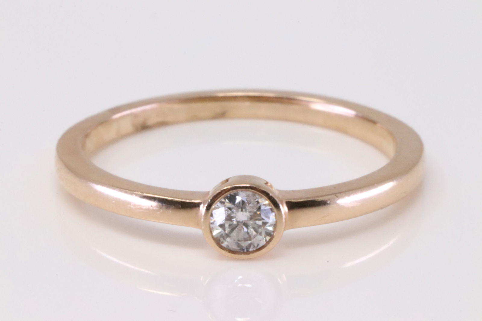 14Kt Rose Gold Diamond Ring. (1 of 4)