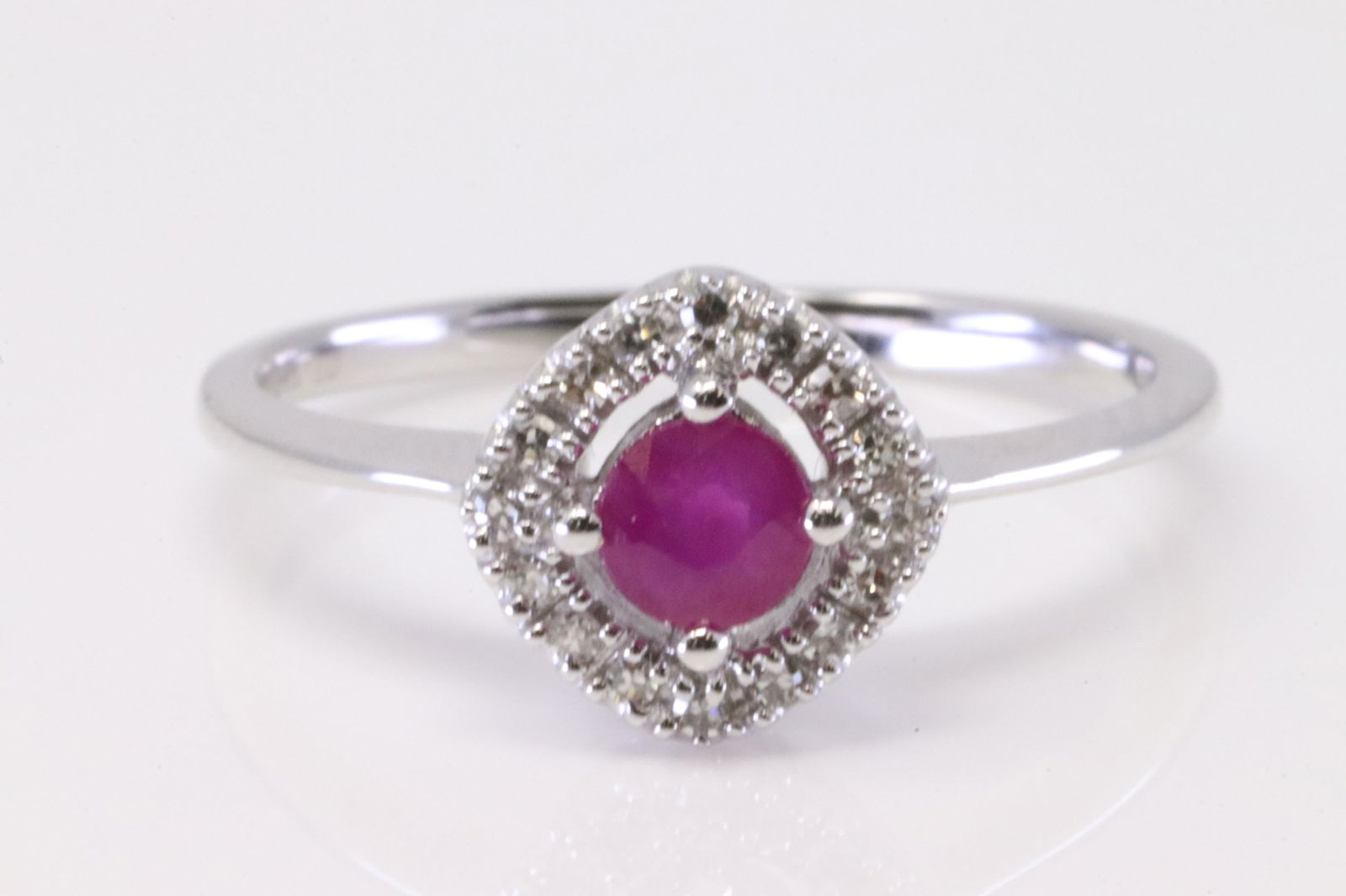 14Kt White Gold Ruby / Diamond Ring. (1 of 4)
