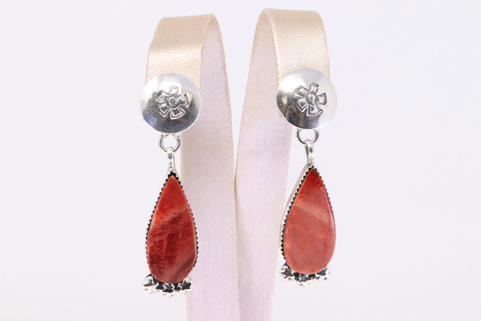 Native American Navajo Handmade Sterling Silver Spiny Oyster Post Earring's By Selina Warner.: This is a Native American Navajo Handmade Sterling Silver Spiny Oyster Post Earring's By Selina Warner.