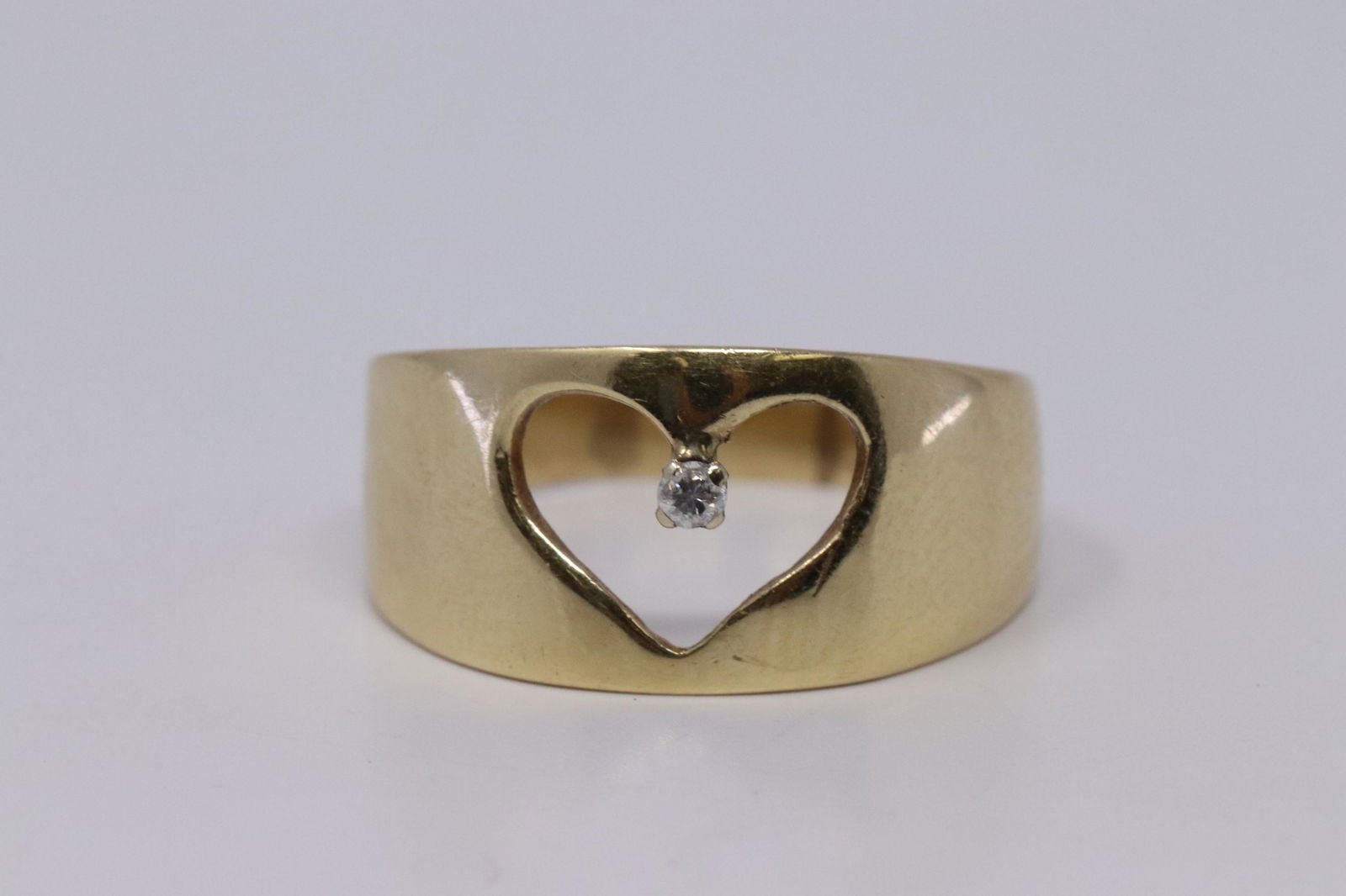 14K Heart shape design Diamond Accent Ring (1 of 2)