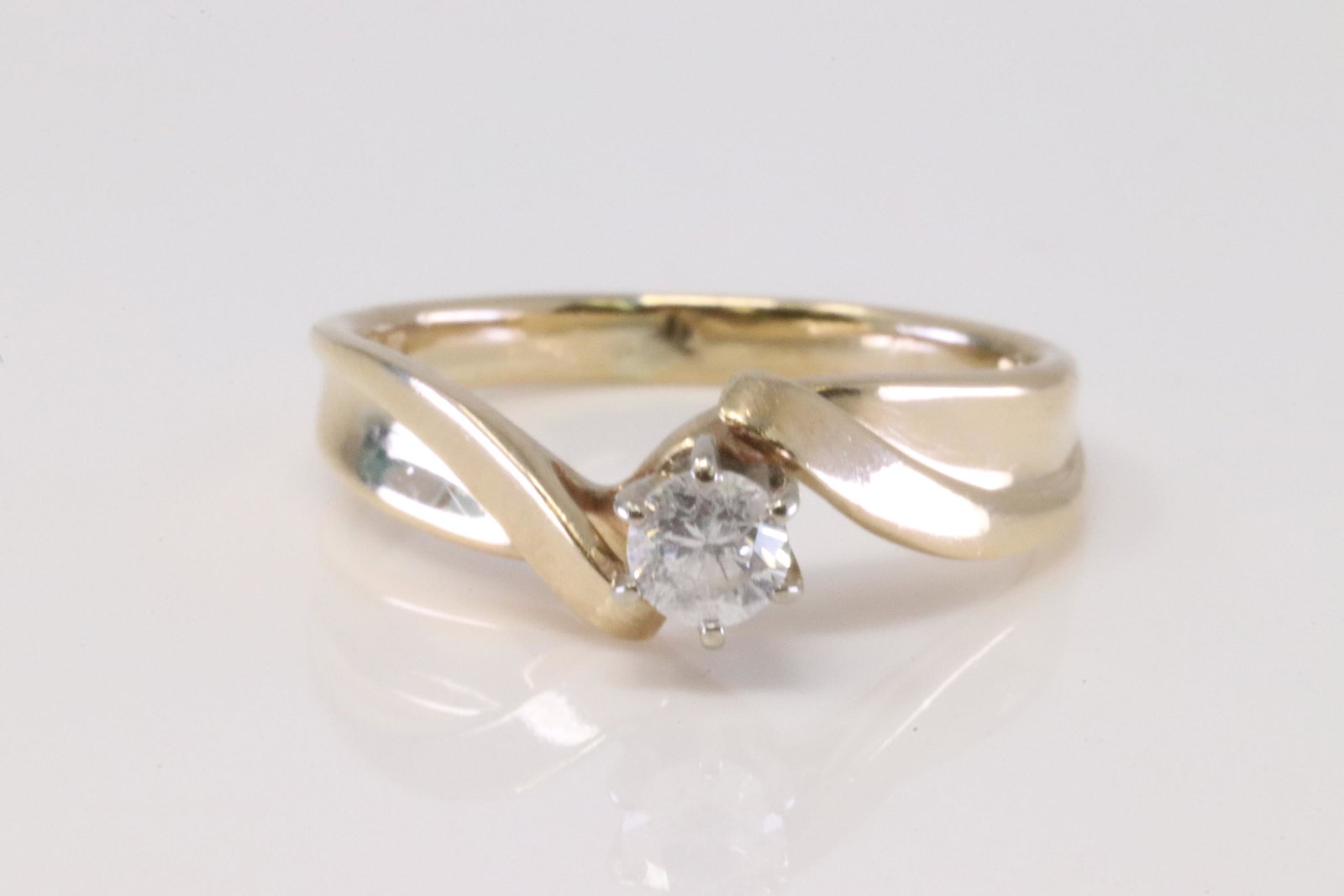 14KT Diamond Solitare ring (1 of 4)