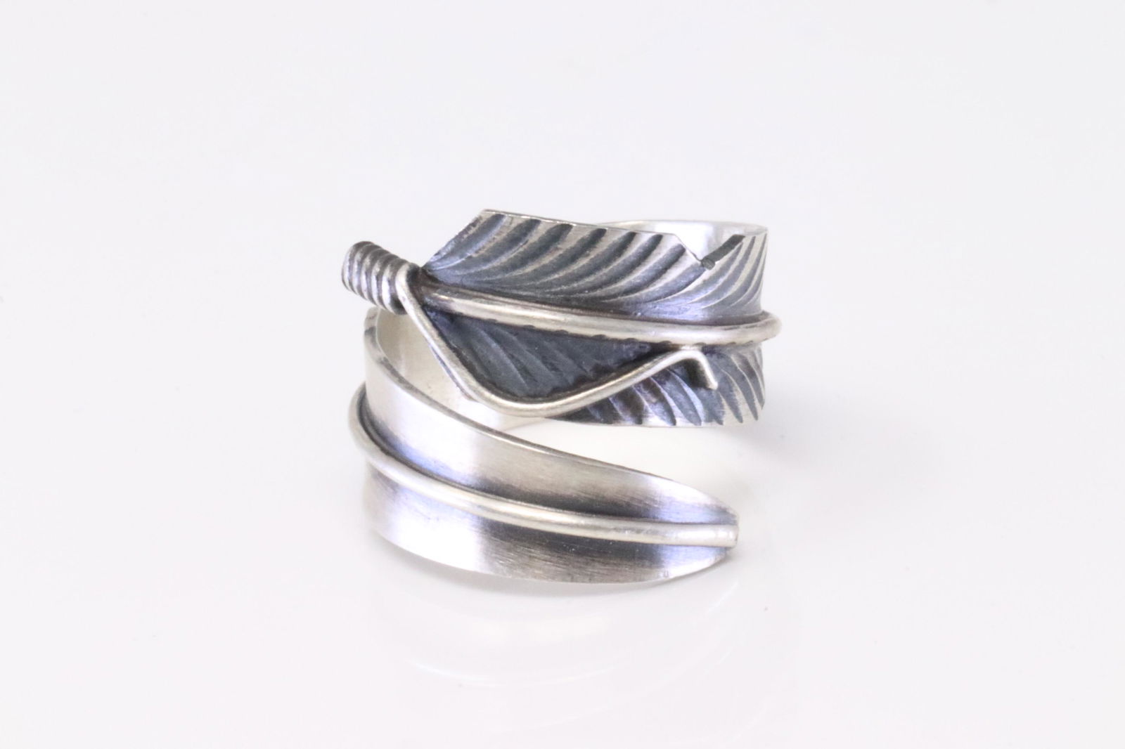 Native America Navajo Handmade Sterling Silver Feather Ring Cuff By CC. (1 of 4)