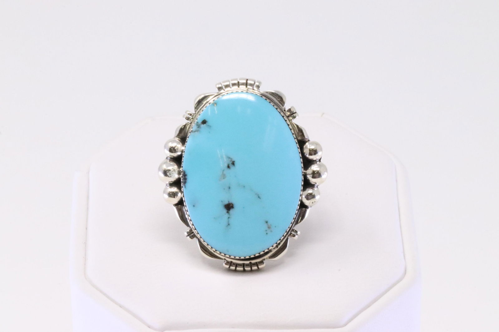 Native America Navajo Handmade Sterling Silver Turquoise Ring By Mike Smith.: This is a Native America Navajo Handmade Sterling Silver Turquoise Ring By Mike Smith. Ring size: 6.75.