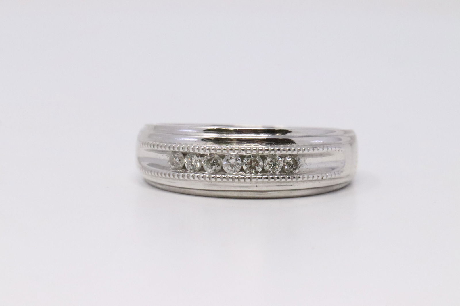 14Kt White Gold Diamond Ring. (1 of 4)