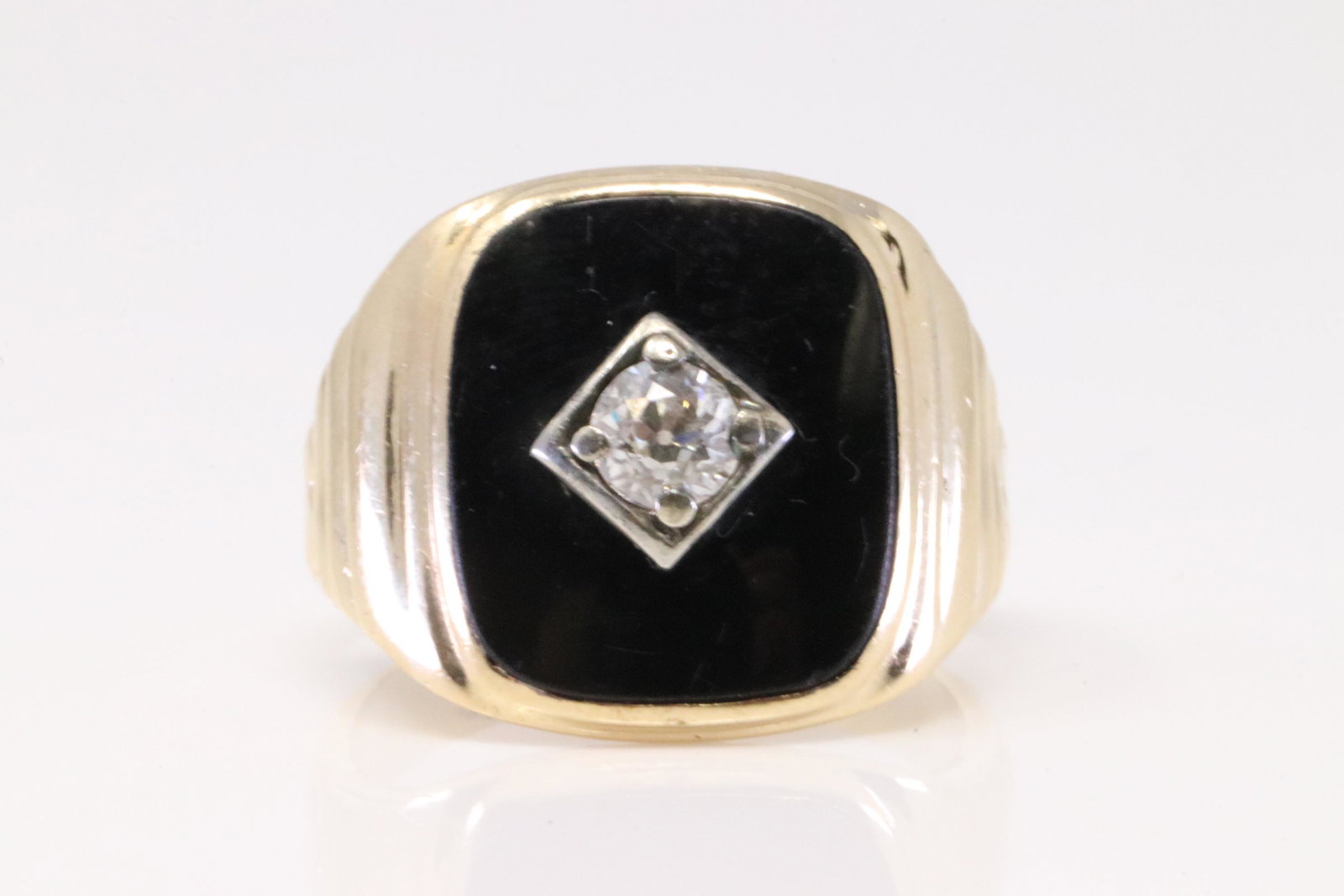 Black Onyx & Diamond Ring 10Kt. (1 of 4)