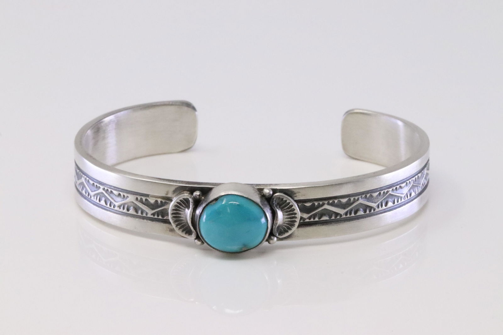 Native America Handmade Navajo Sterling Silver Turquoise Bracelet By J.Delgarito. (1 of 4)