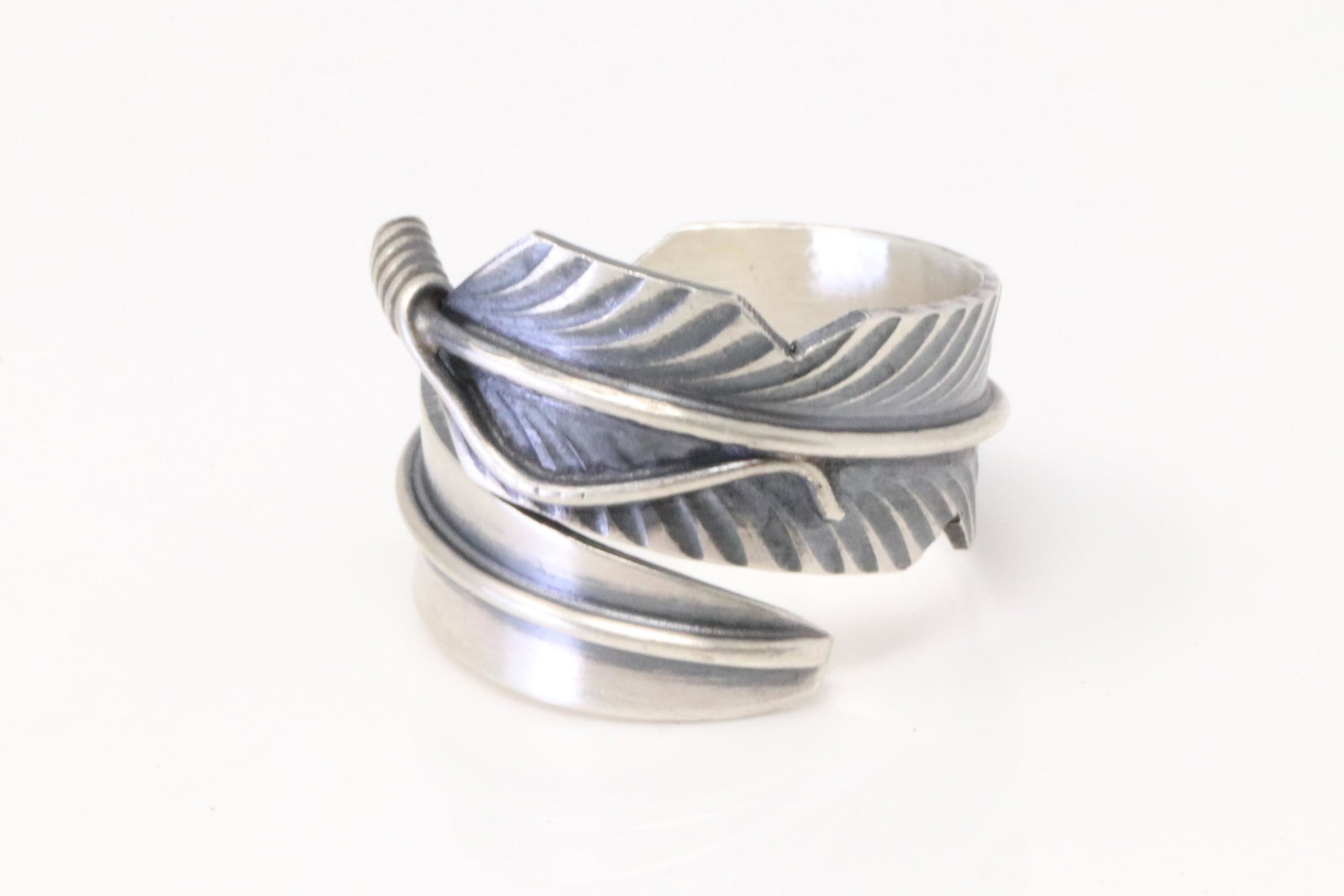 Native America Navajo Handmade Sterling Silver Feather Ring By CC. (1 of 4)