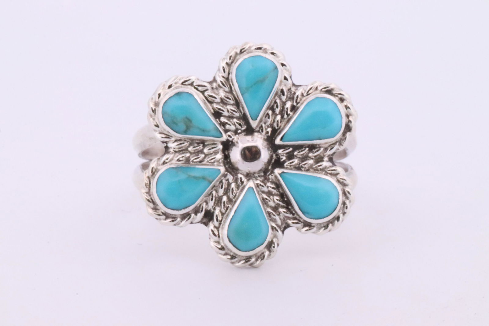 Native America Zuni Handmade Sterling Silver Turquoise Ring. (1 of 4)