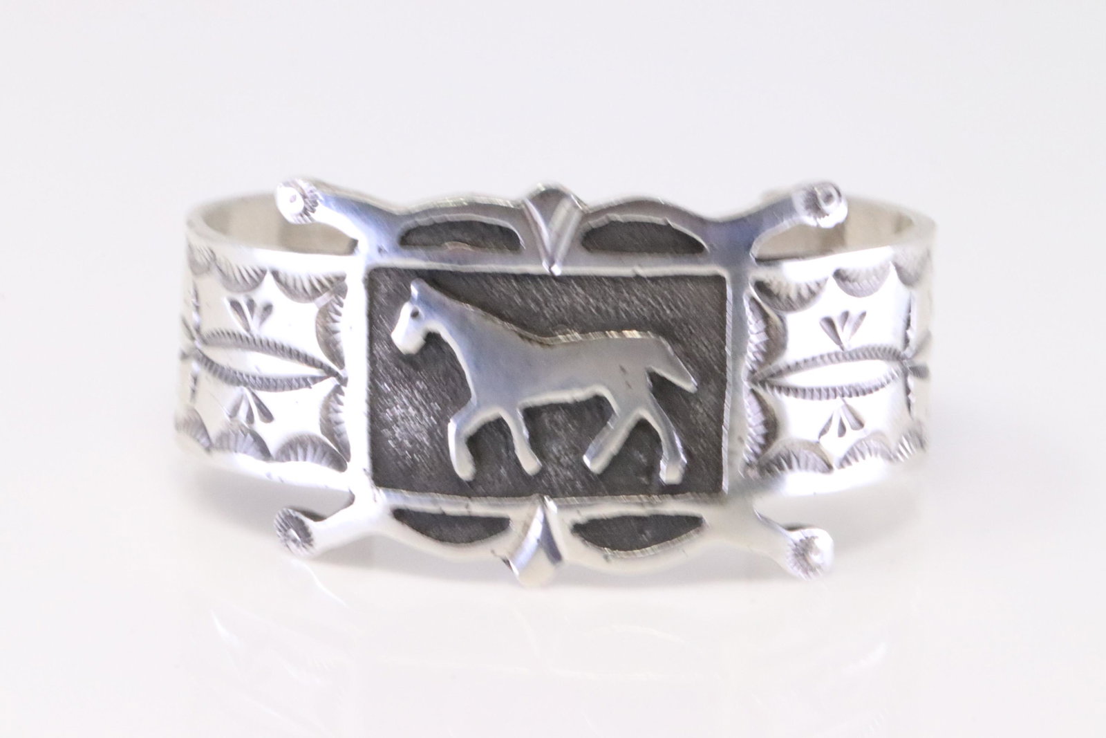 Native America Navajo Handmade Sterling Silver Bracelet Horse Cuff By Emerson Kinsel. (1 of 4)