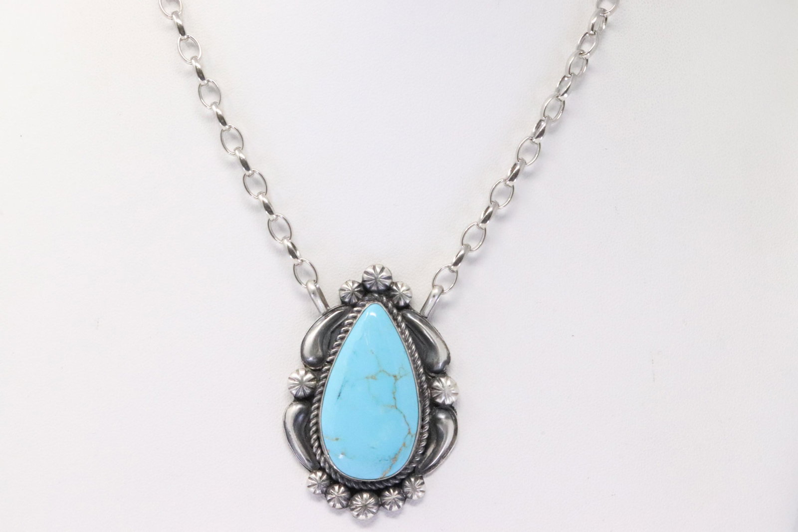 Native America Navajo Handmade Sterling Silver Kingman Turquoise Necklace By Jeff James.: This is a Native America Navajo Handmade Sterling Silver Kingman Turquoise Necklace By Jeff James. Necklace length: 16.00"
