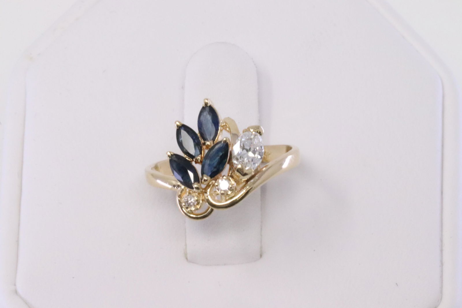 14KT Diamonds| Sapphire Ring (1 of 4)