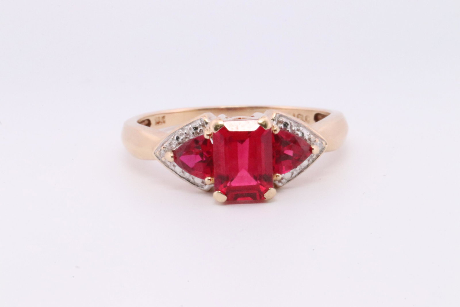 Ruby & Diamond Ring 10Kt. (1 of 4)