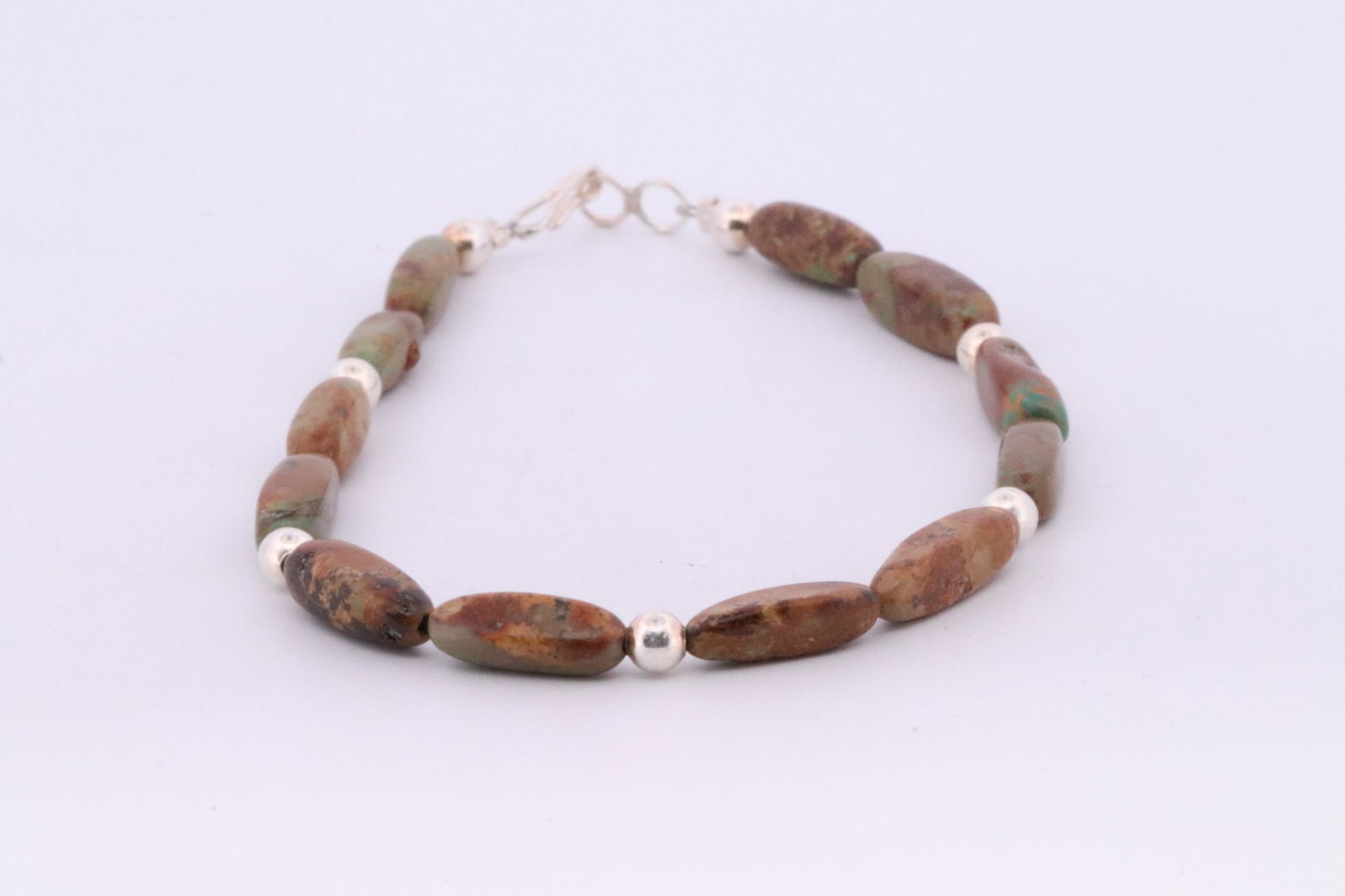 Native America Navajo Handmade Sterling Silver Turquoise / Beaded Bracelet. (1 of 4)