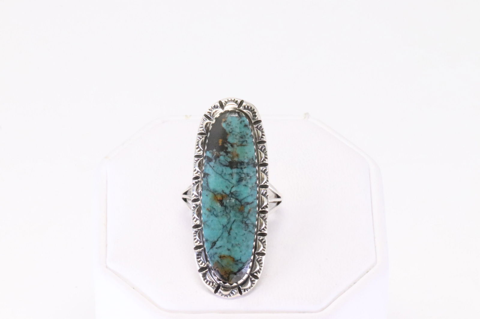 Native America Navajo Handmade Sterling Silver Turquoise Ring By Mike Smith.: This is a Native America Navajo Handmade Sterling Silver Turquoise Ring By Mike Smith. Ring size: 6.50.
