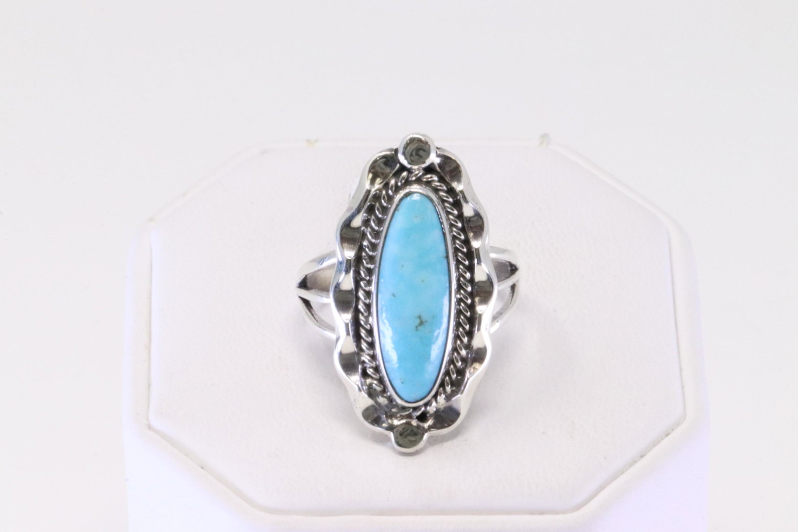 Native America Navajo Handmade Sterling Silver Turquoise Ring By Samuel Yellowhair.: This is a Native America Navajo Handmade Sterling Silver Turquoise Ring By Samuel Yellowhair. Ring size: 8.50.