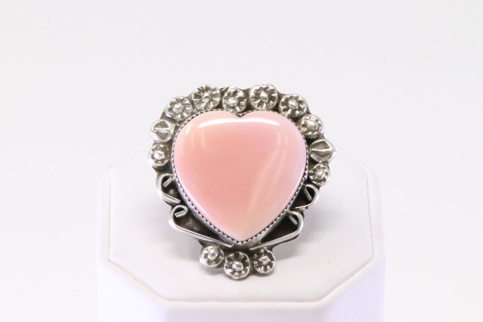 Native America Navajo Sterling Silver Pink Shell Concho Heart Ring By V.V. (1 of 4)