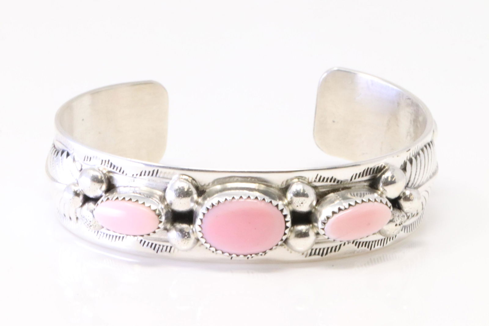 Native America Navajo Sterling Silver Pink Shell Concho Bracelet By Will Myer. (1 of 4)