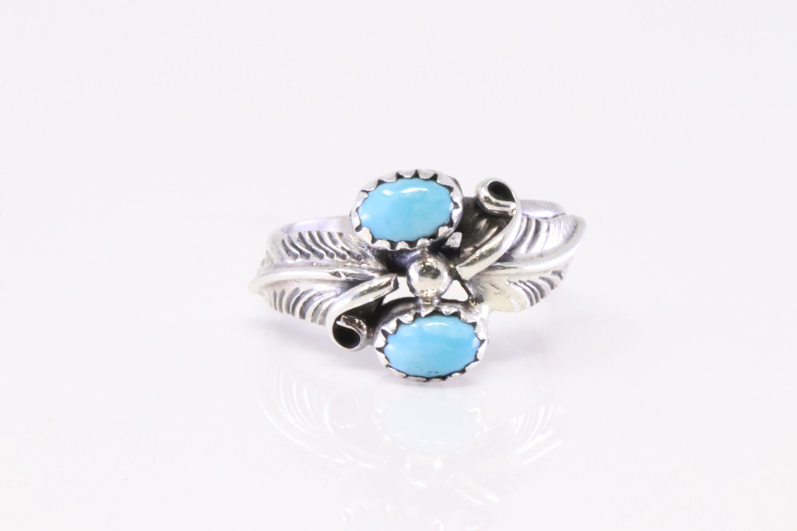 Native America Navajo Sterling Silver Turquoise Ring By Harry B.Yazzie.: This is a Native America Navajo Sterling Silver Turquoise Ring By Harry B.Yazzie. Ring size: 6.25.
