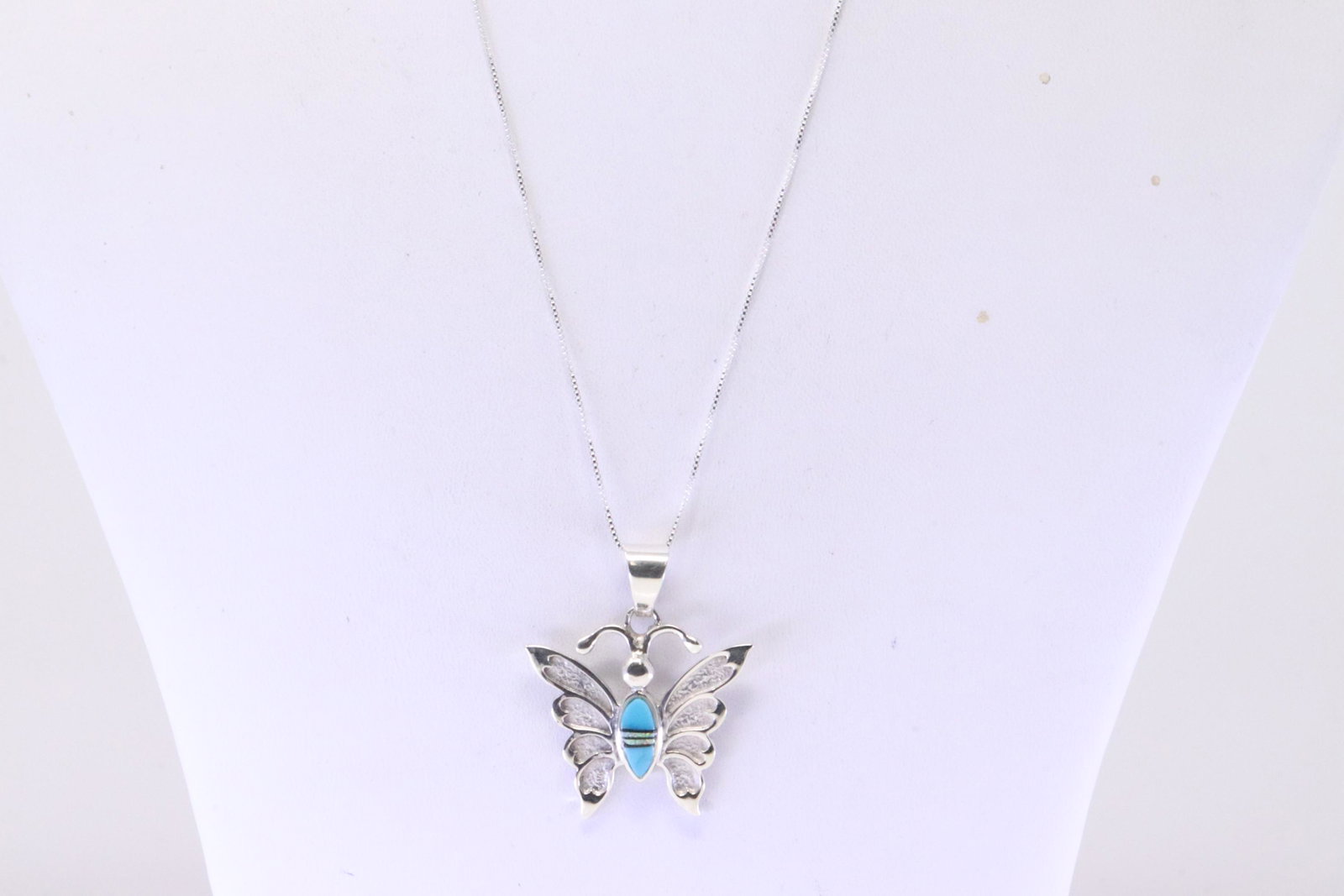 Native America Navajo Sterling Silver Multi-Color Inlay Pendant & 925 Necklace By E.K.: This is a Native America Navajo Sterling Silver Multi-Color Inlay Pendant & 925 Necklace By E.K. Necklace length: 18.00"