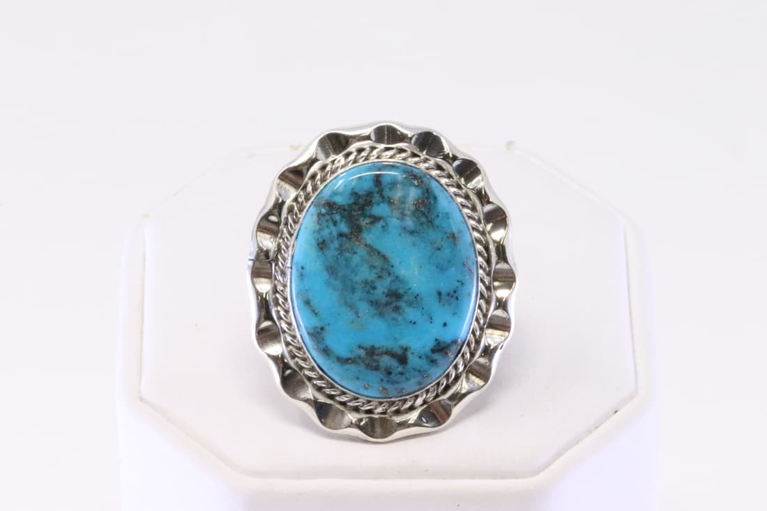 Native American Navajo Sterling Silver Turquoise Ring By Samuel Yellowhair.: This is a Native American Navajo Sterling Silver Turquoise Ring By Samuel Yellowhair. Ring size: 7.50.