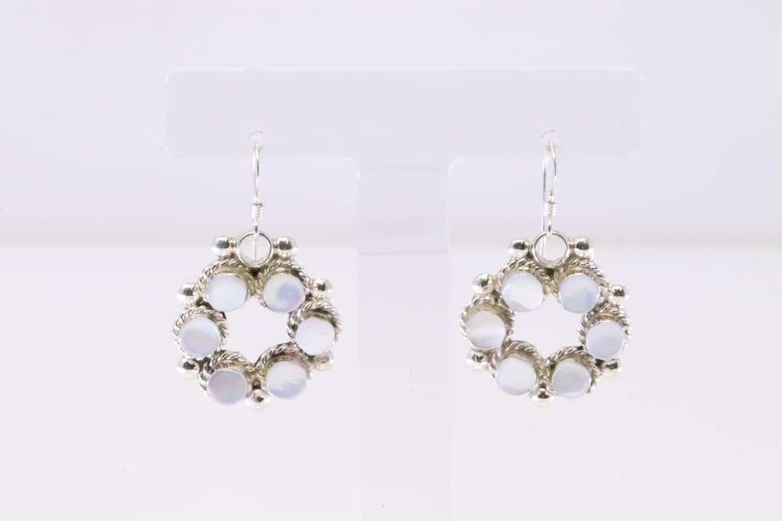 Native America Zuni Sterling Silver White Stone Dangling Earring's By Janice Lalio.: This is a Native America Zuni Sterling Silver White Stone Dangling Earring's By Janice Lalio.