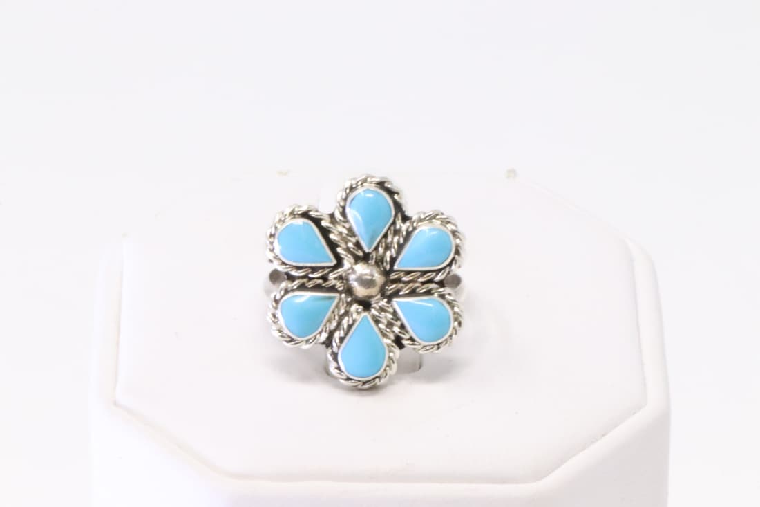 Native America Zuni Sterling Silver Turquoise Ring By Gina Dosedo.: This is a Native America Zuni Sterling Silver Turquoise Ring By Gina Dosedo.Ring size: 7.00.