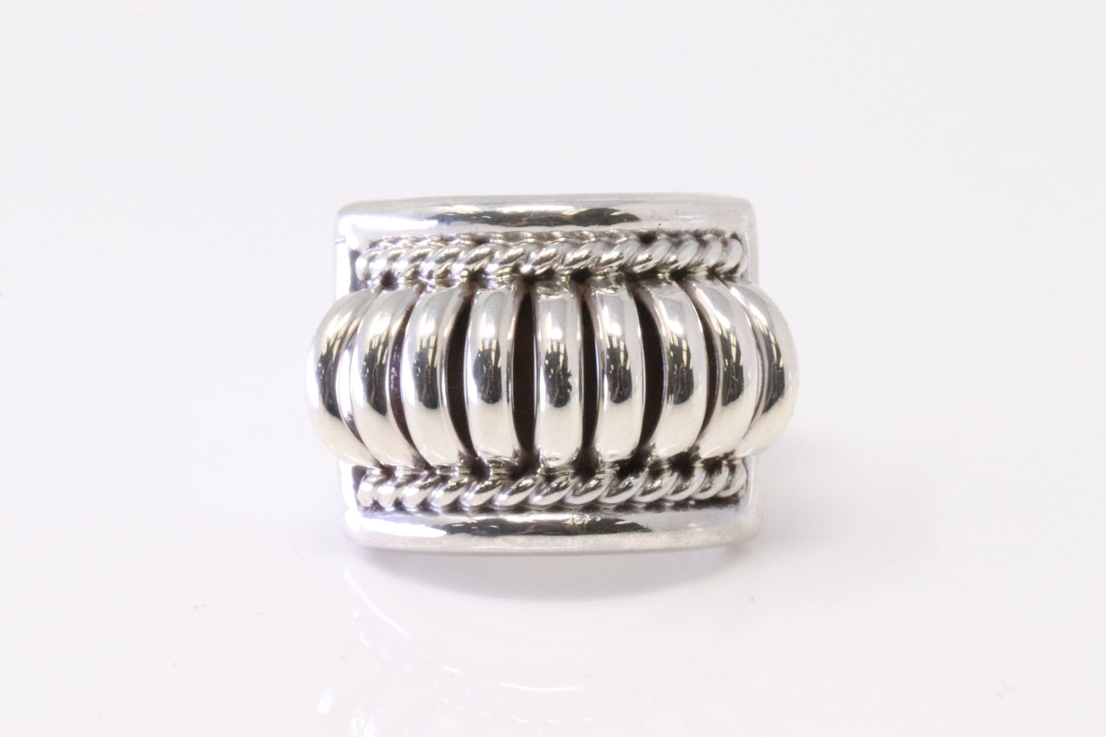 Native America Navajo Sterling Silver Ribbed Ring By Thomas Charley. (1 of 4)