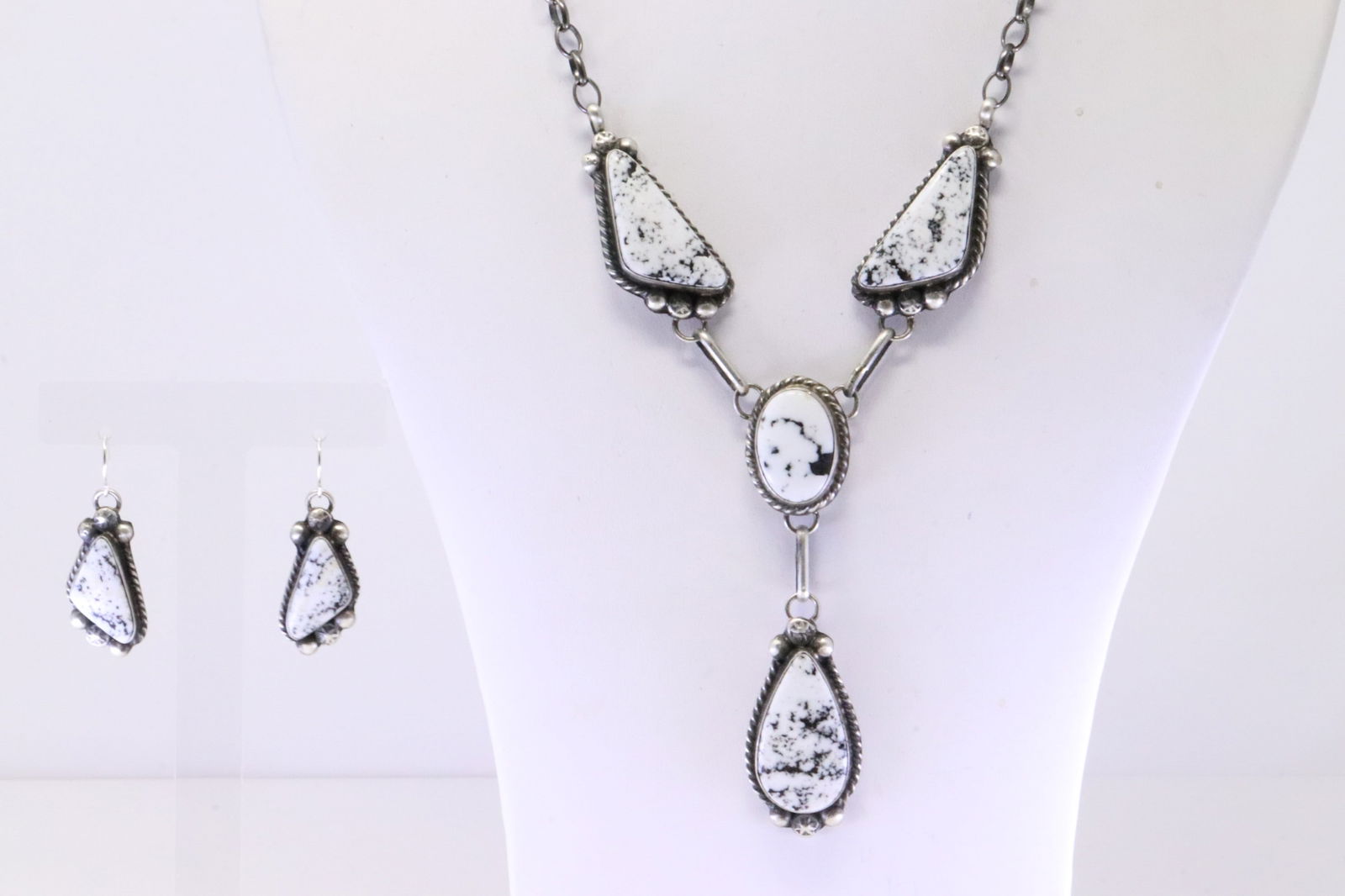 Native America Navajo Sterling Silver White Stone Necklace & Earring's Set By Augustine Largo. (1 of 5)