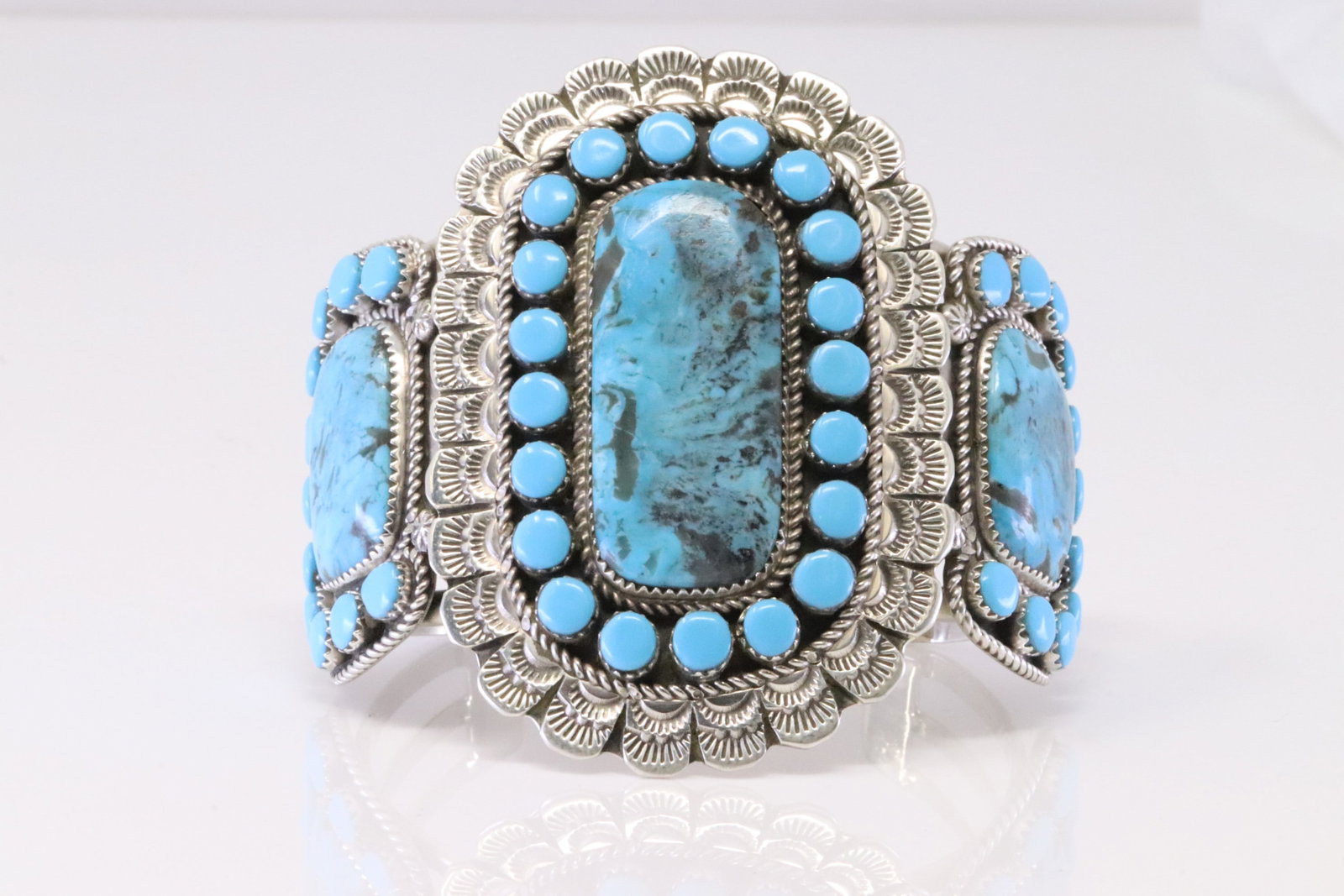 Native America Navajo Sterling Silver Kingman Turquoise Bracelet Cuff By Larry Etcity.: This is a Native America Navajo Sterling Silver Kingman Turquoise Bracelet Cuff By Larry Etcity.