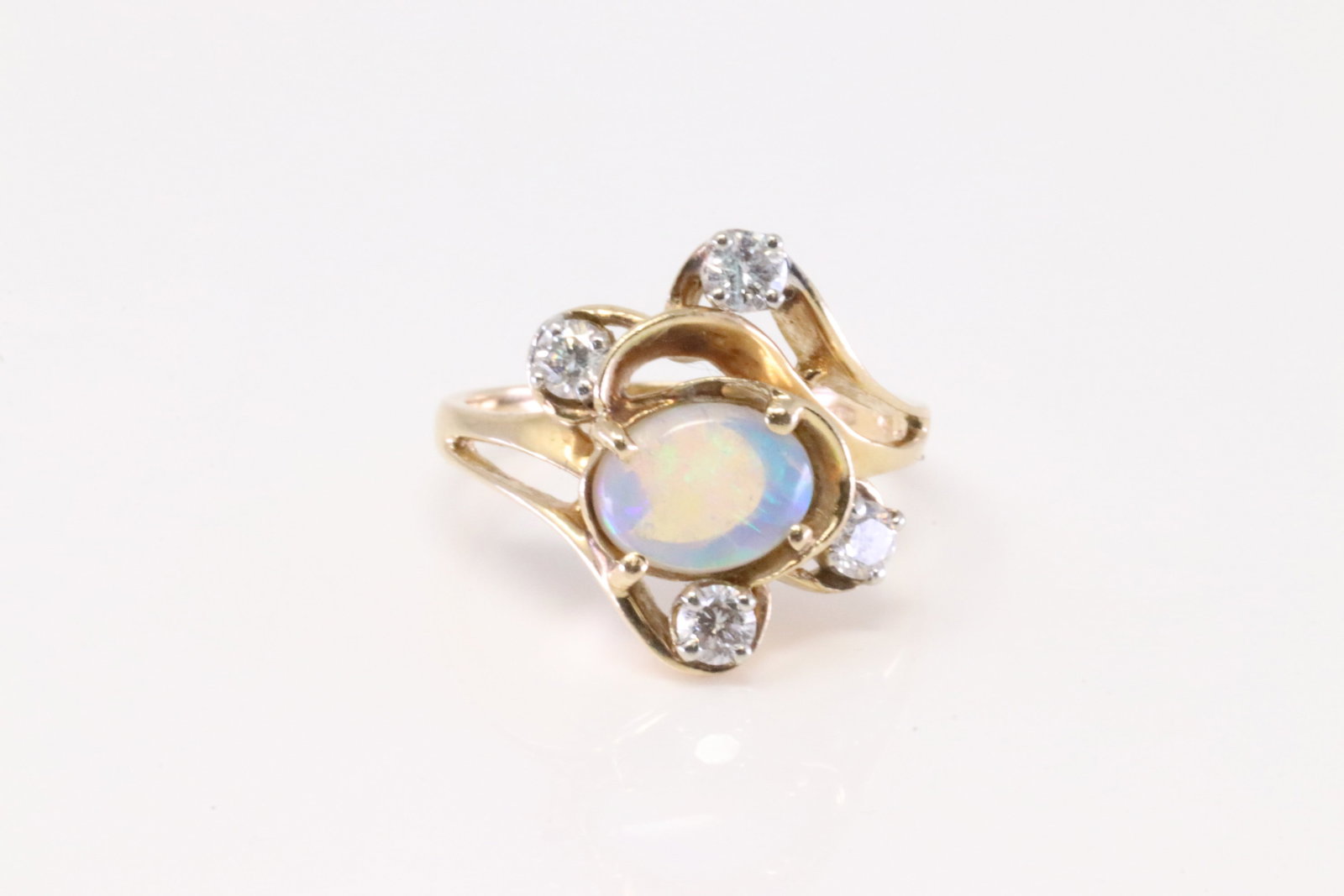 Opal & Diamond Ring 14Kt. (1 of 4)