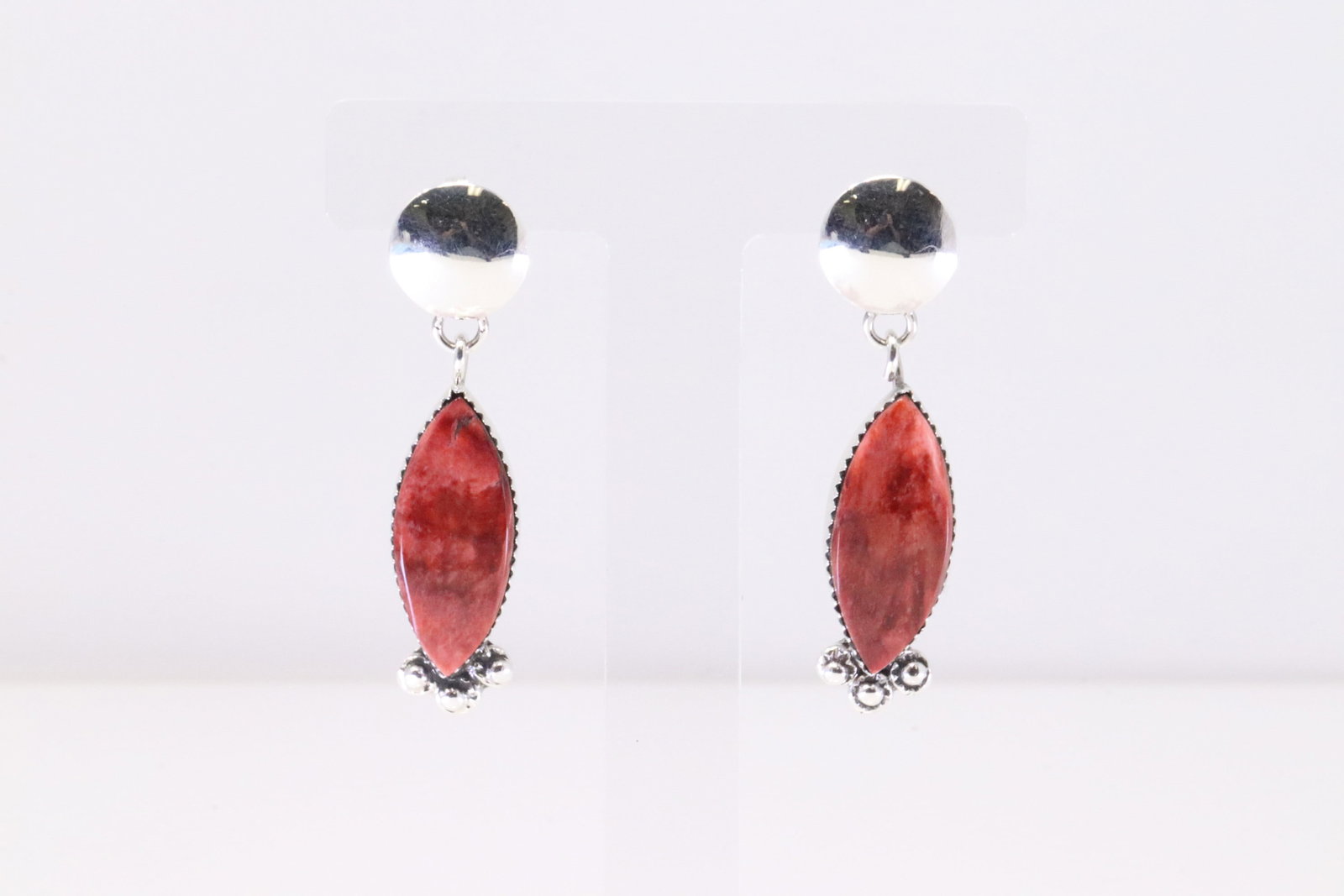 Native America Navajo Sterling Silver Spiny Oyster Post Earring's By Selina Warner.: This is a Native America Navajo Sterling Silver Spiny Oyster Post Earring's By Selina Warner.
