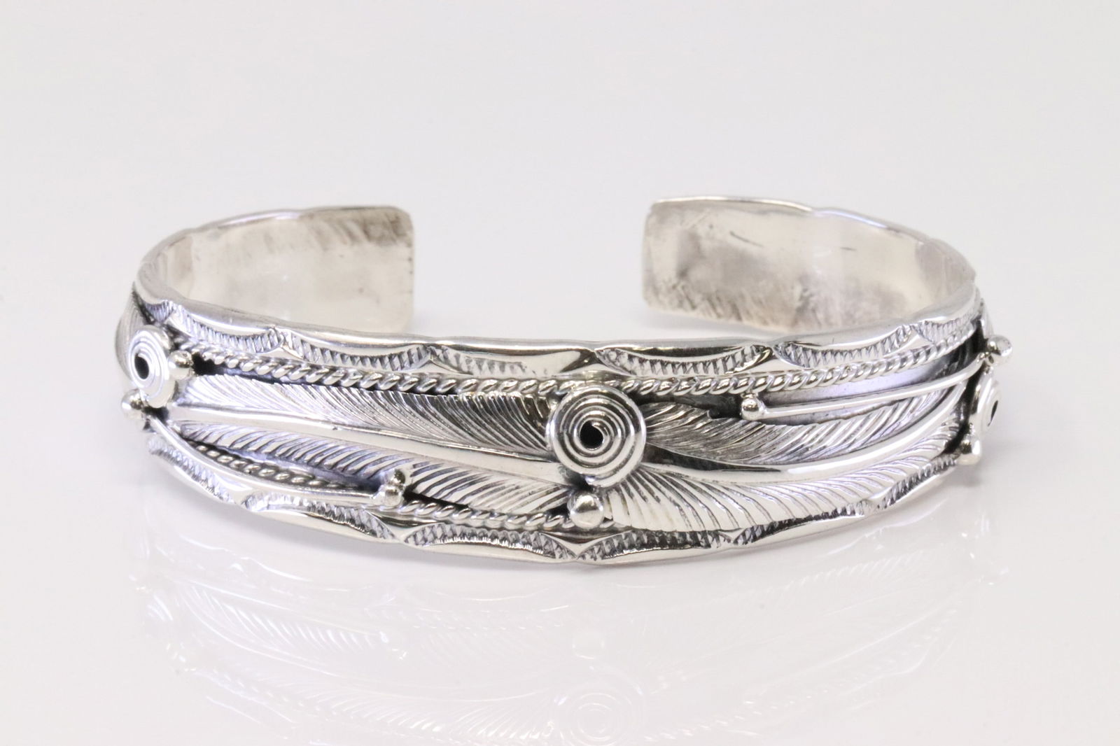 Native America Navajo Sterling Silver Bracelet Cuff By Darrell Morgan. (1 of 4)