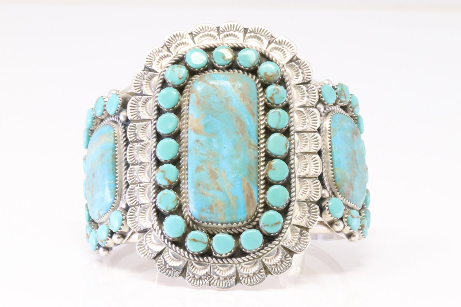 Native American Navajo Sterling Silver Kingman Turquoise Bracelet By Larry Etcity.: This is a Native American Navajo Sterling Silver Kingman Turquoise Bracelet By Larry Etcity. Total weight: 104.60 Grams.