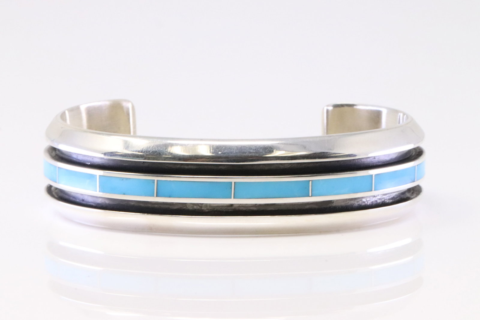 Native America Navajo Sterling Silver Turquoise Bracelet Cuff By Larry Loretto.: This is a Native America Navajo Sterling Silver Turquoise Bracelet Cuff By Larry Loretto.