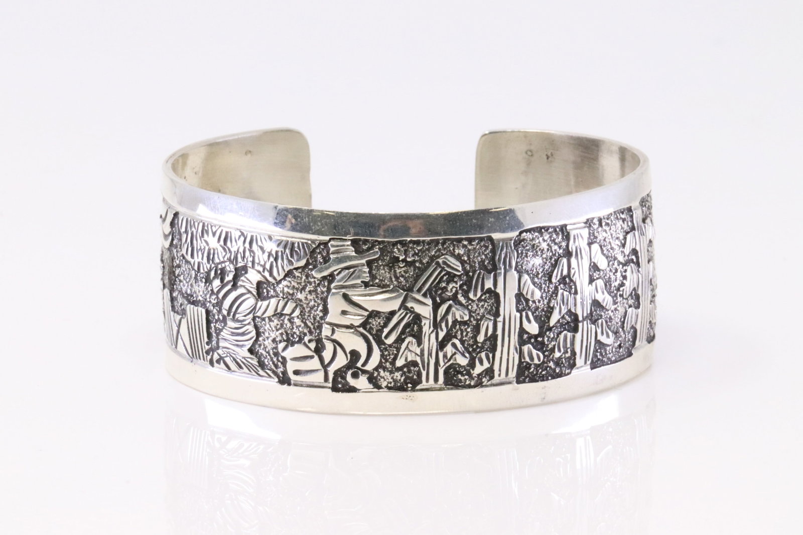 Native America Navajo Sterling Silver Storyteller Bracelet Cuff By Elaine Becenti. (1 of 3)