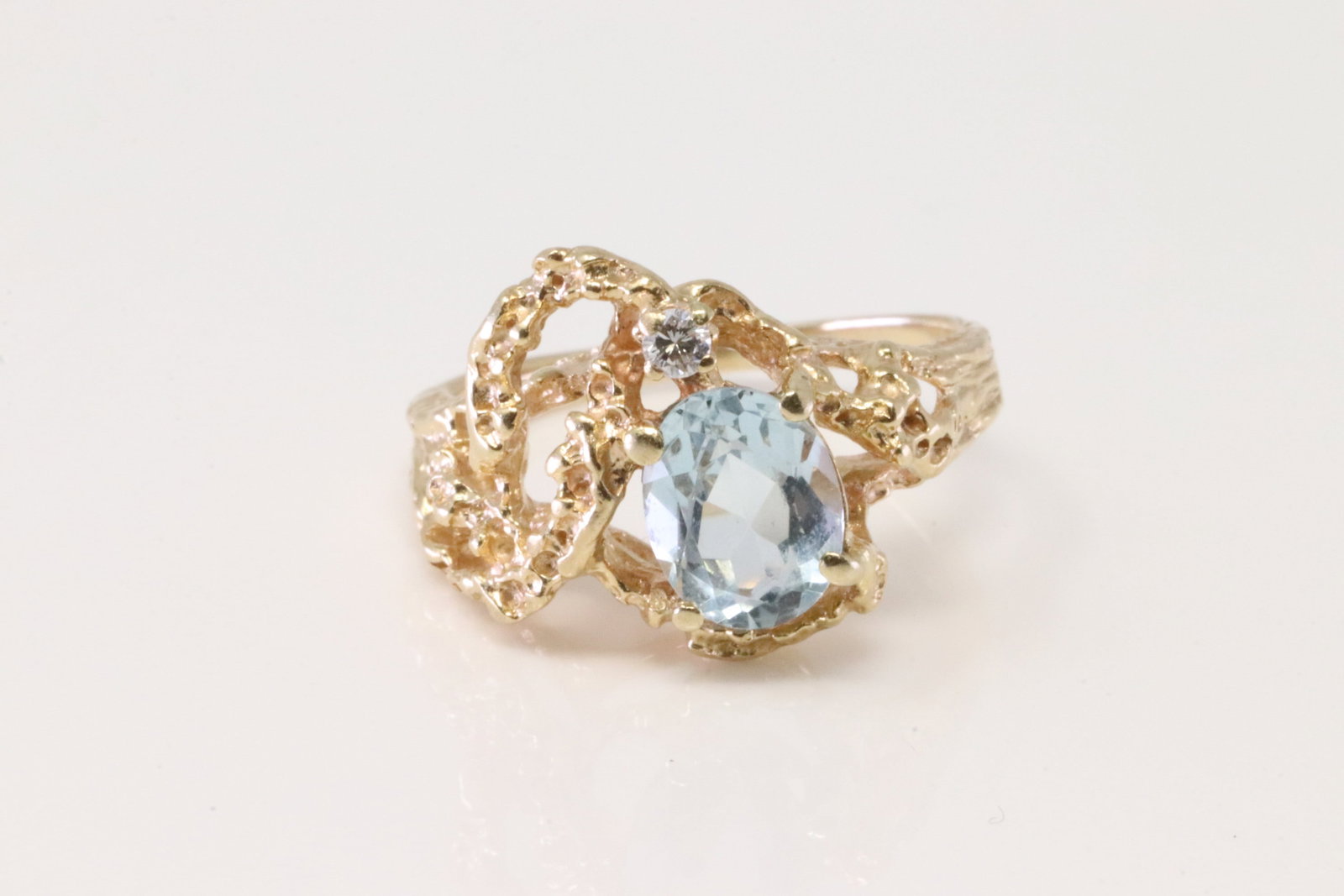 Aquamarine & Diamond Ring 14Kt. (1 of 4)