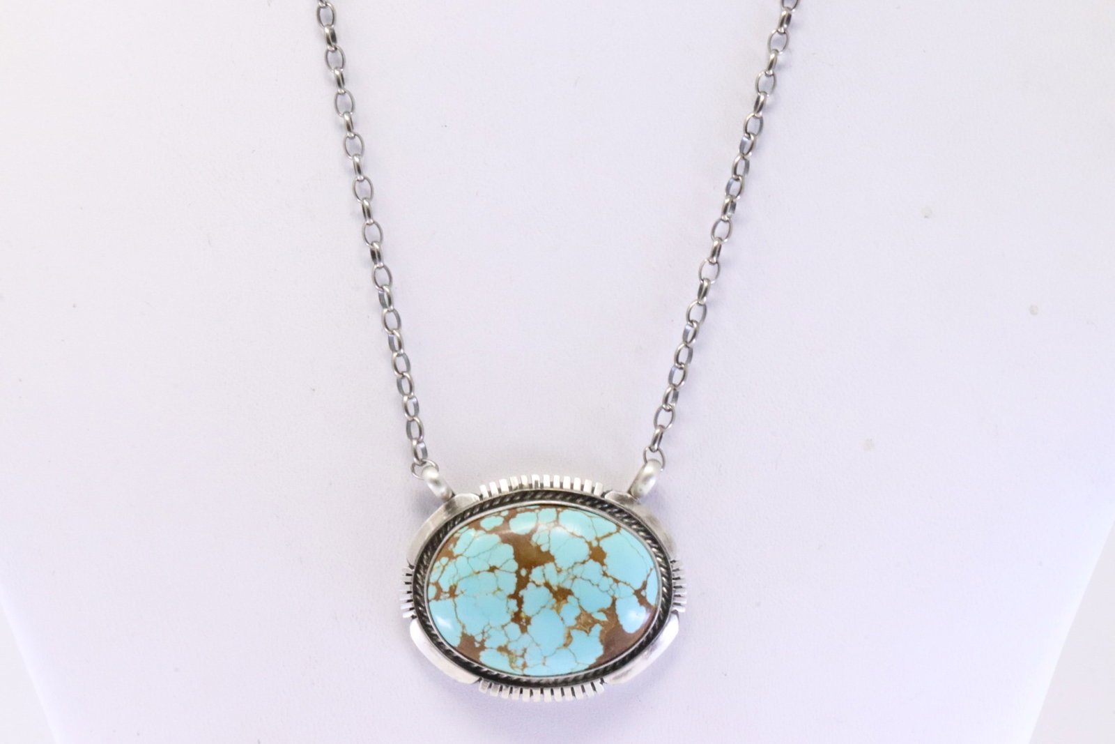 Native America Navajo Sterling Silver Kingman Turquoise Necklace By Alfred Martinez.: This is a Native America Navajo Sterling Silver Kingman Turquoise Necklace By Alfred Martinez. Necklace length: 16.00"