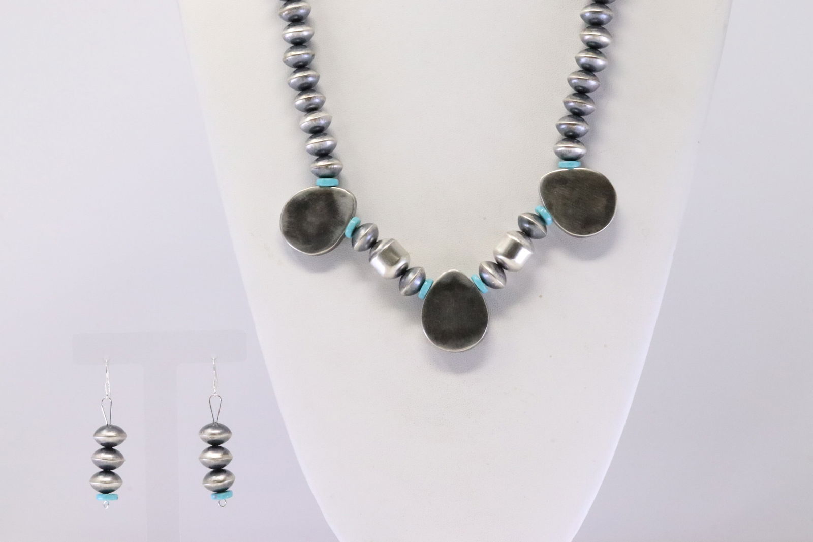 Native American Navajo Sterling Silver Turquoise / Pearl Beaded Necklace & Earring's Set. (1 of 5)