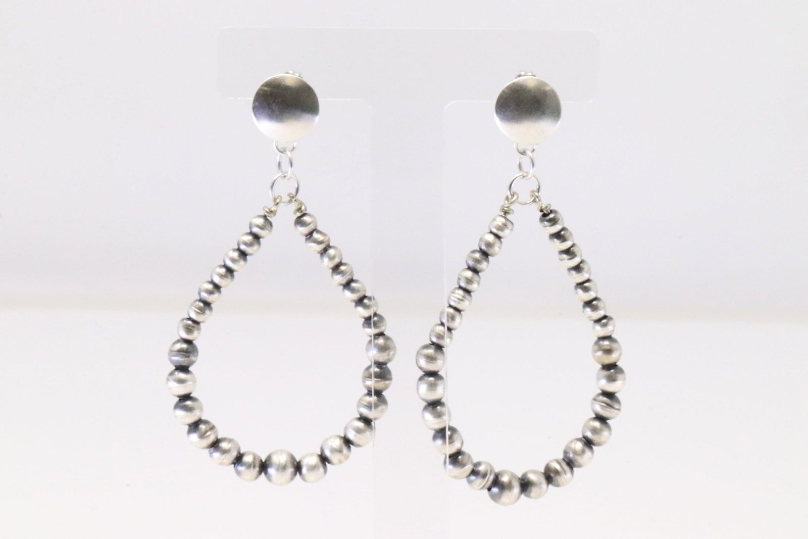 Native America Navajo Sterling Silver Pearl Beaded Post / Dangling Earring's By Amanda Larry.: This is a Native America Navajo Sterling Silver Pearl Beaded Post / Dangling Earring's By Amanda Larry.
