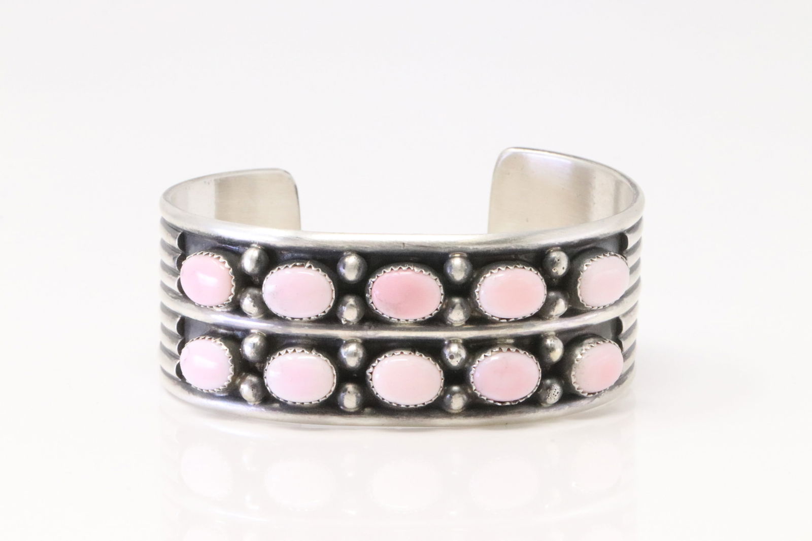 Native America Navajo Sterling Silver Pink Shell Concho Bracelet By Paul Largo. (1 of 4)