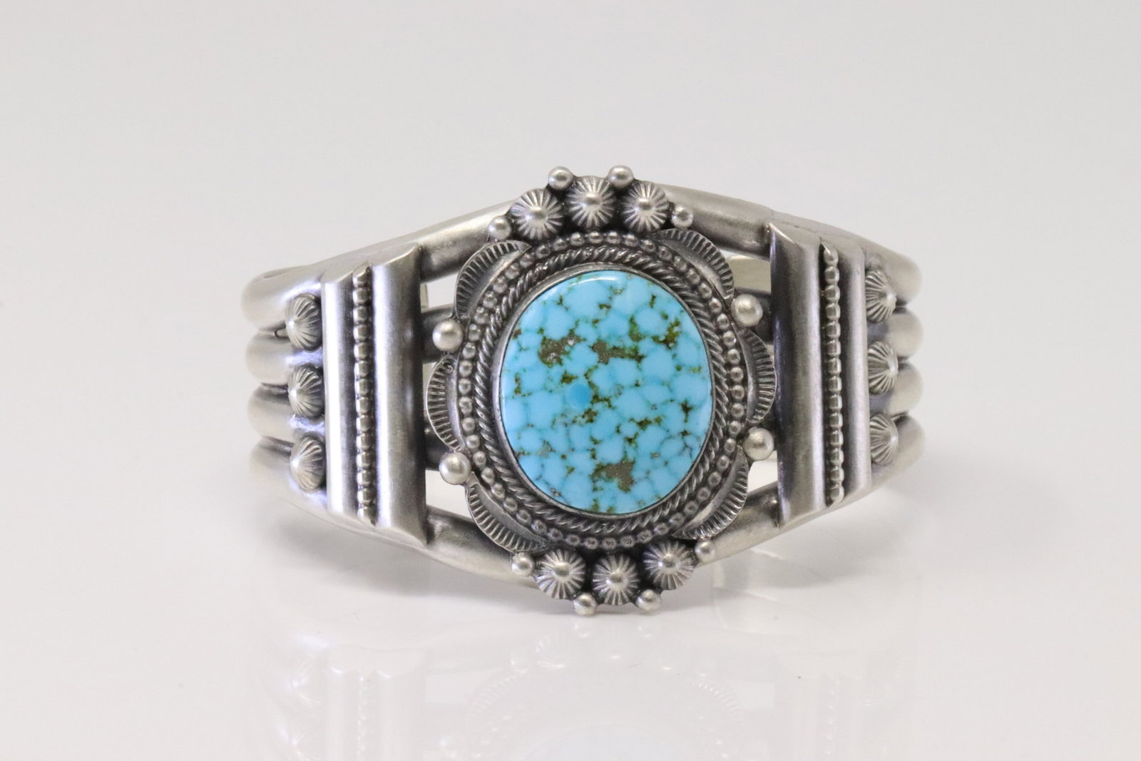 Native America Navajo Sterling Silver Kingman Turquoise Bracelet By Tom Lewis.: This is a Native America Navajo Sterling Silver Kingman Turquoise Bracelet By Tom Lewis.