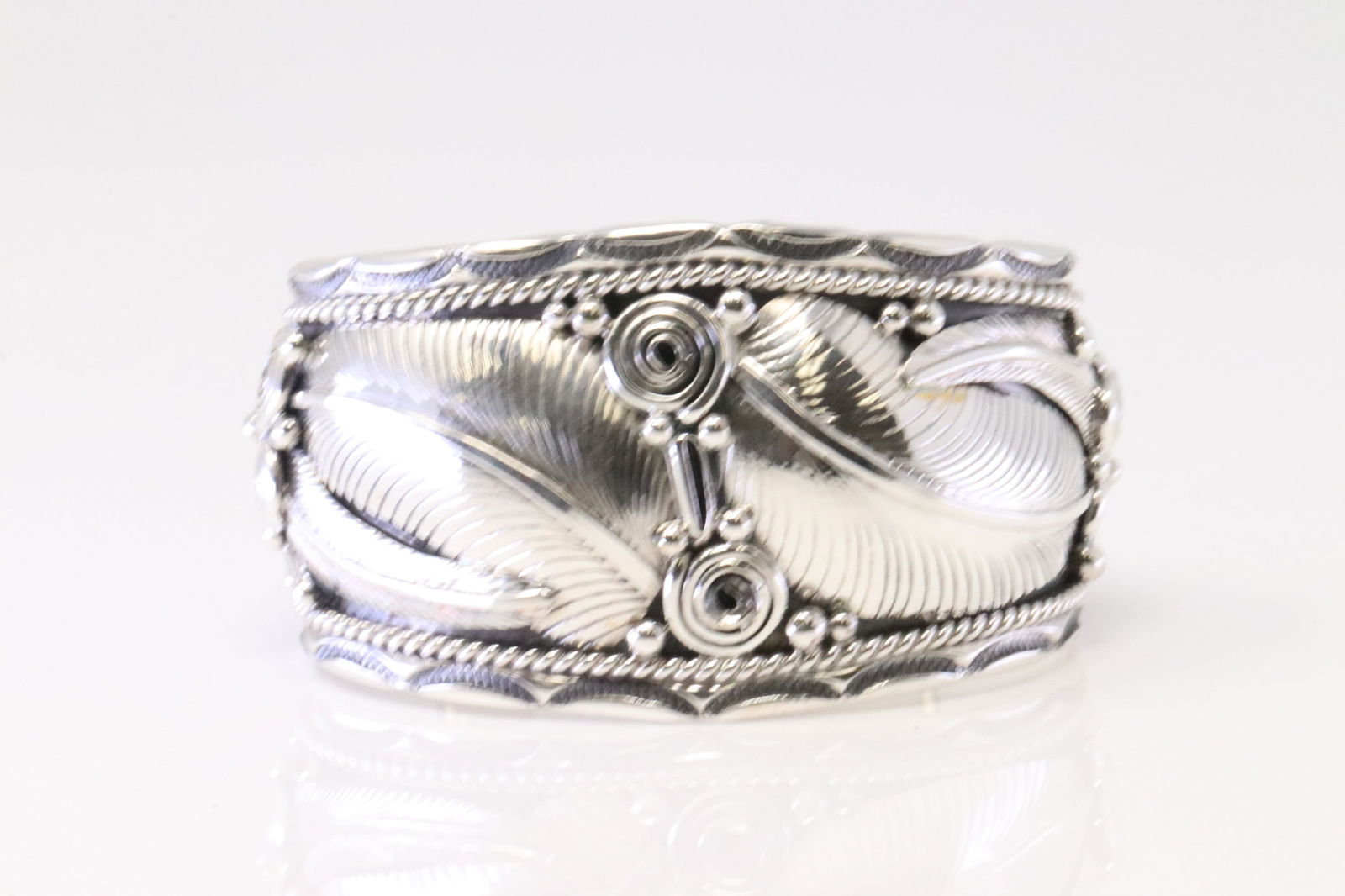 Native America Navajo Sterling Silver Bracelet Cuff By Darrell Morgan. (1 of 4)